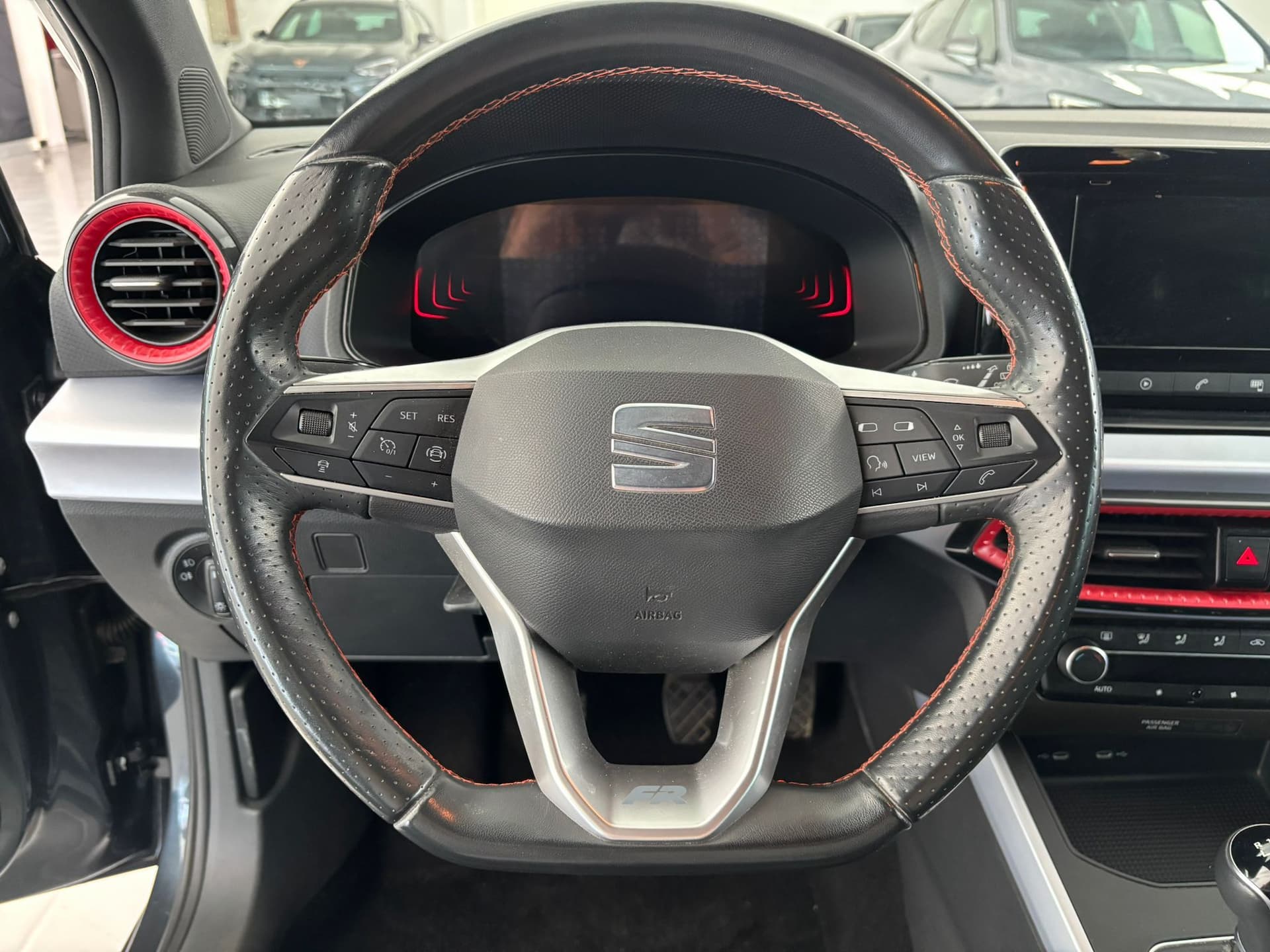 SEAT Arona 2022 1.0 ecotsi FR 110cv - Miniatura 12