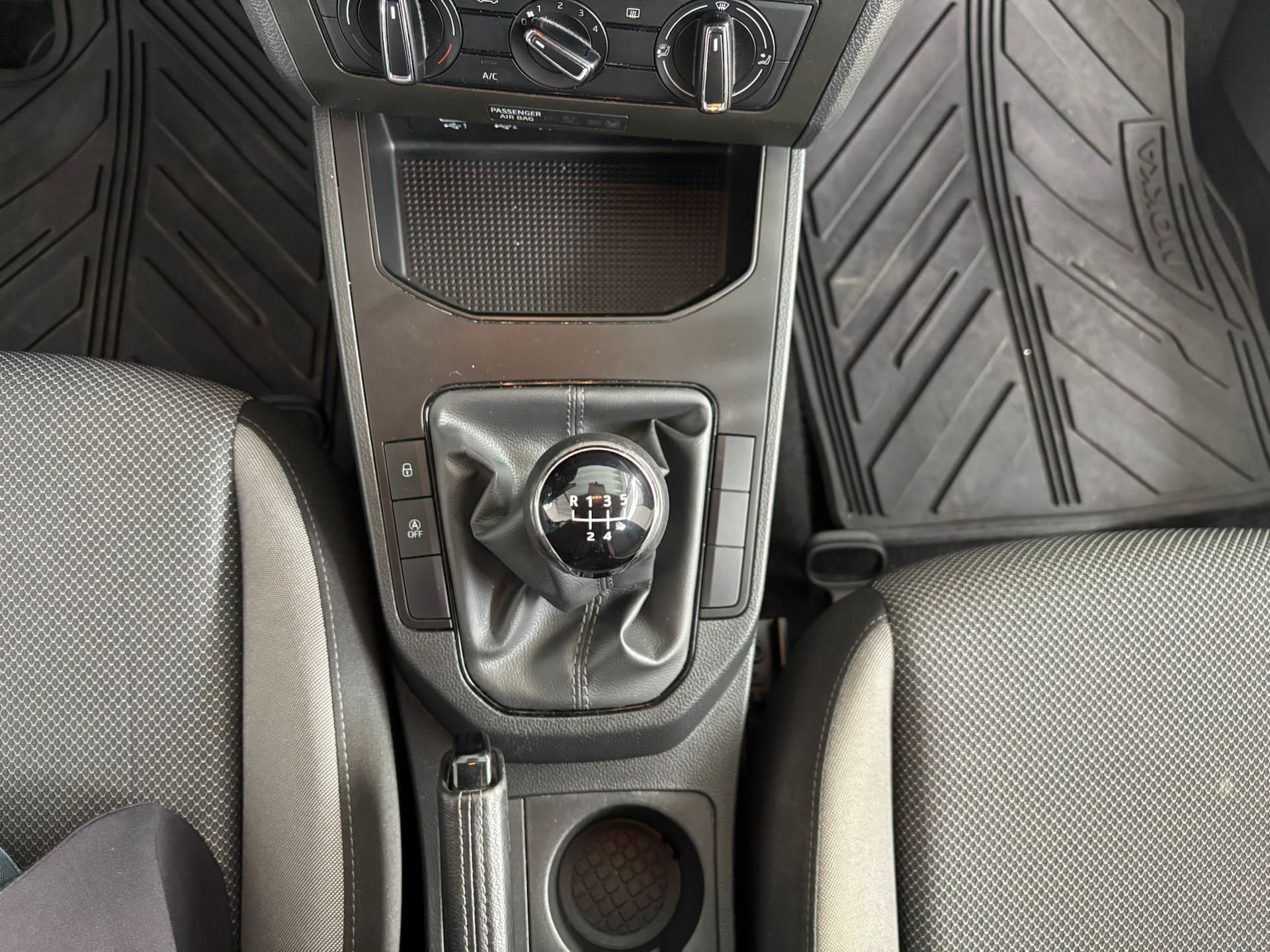 SEAT Ibiza V 2017 1.6 tdi Business 95cv - Miniatura 16