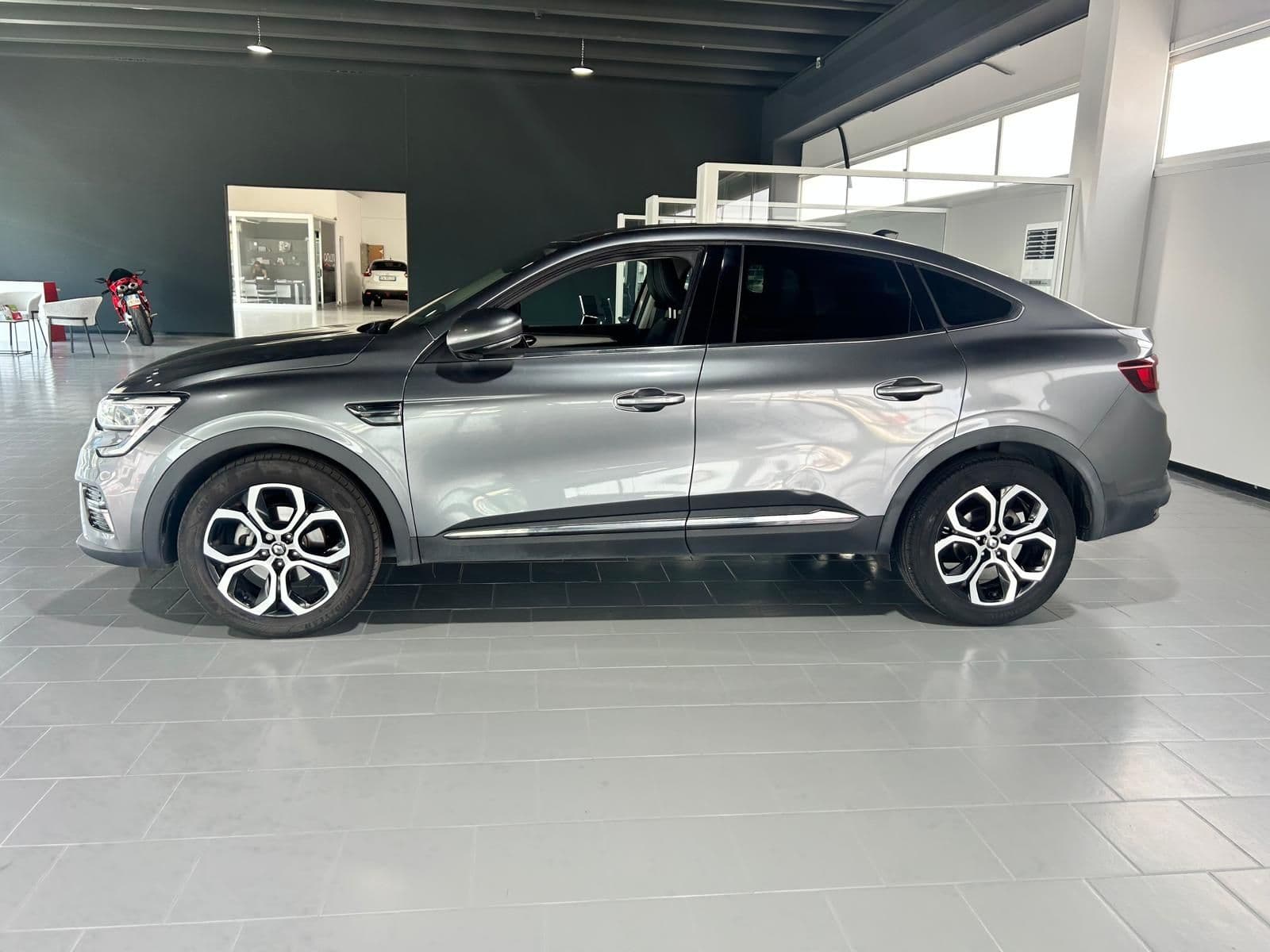 Renault Arkana 2021 1.6 E-Tech full hybrid Intens 145cv - Miniatura 2