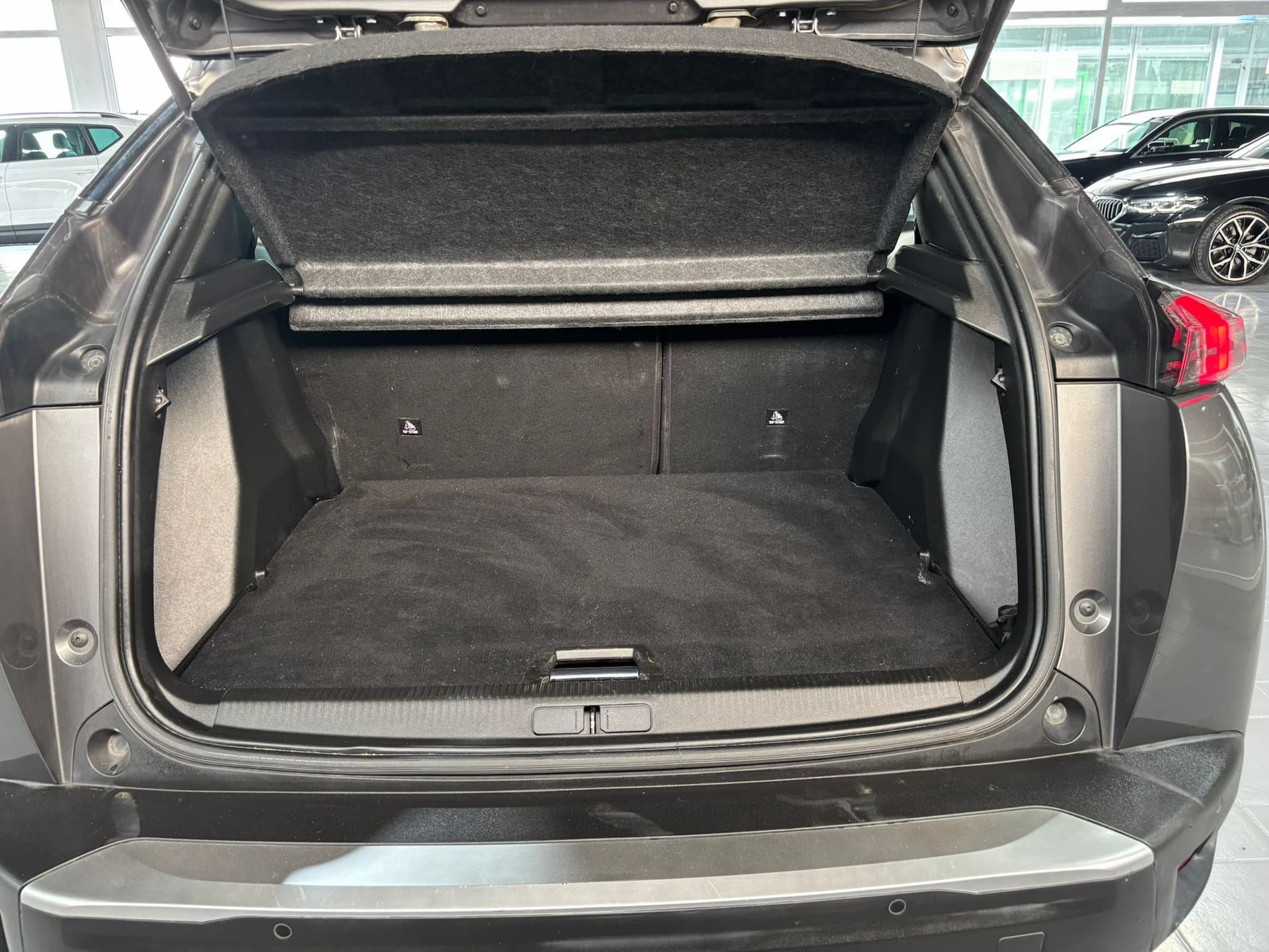 Peugeot 2008 II 2020 1.2 puretech Allure Pack  - Miniatura 19