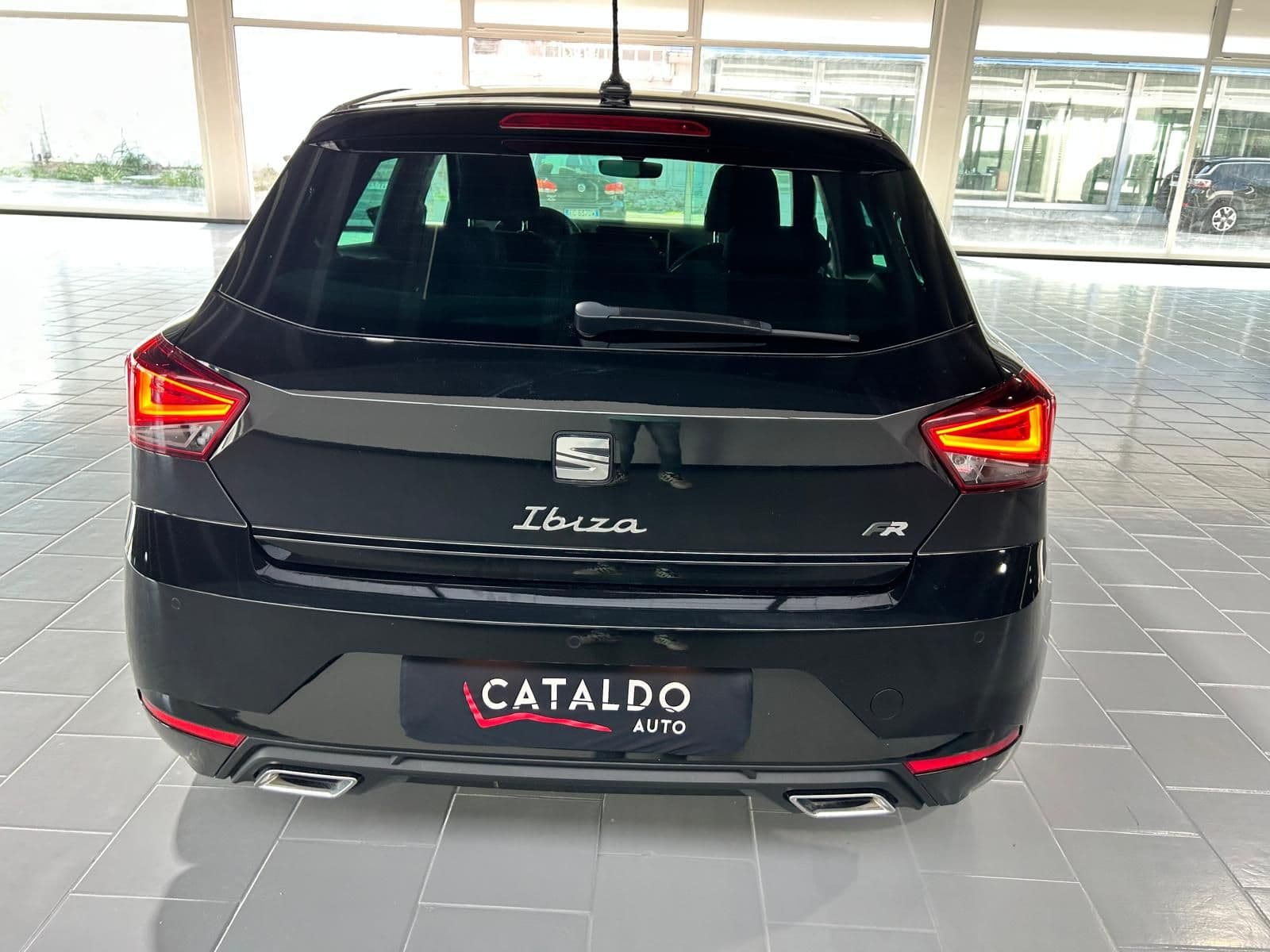 SEAT Ibiza V 2017 1.0 ecotsi FR 95cv - Miniatura 4