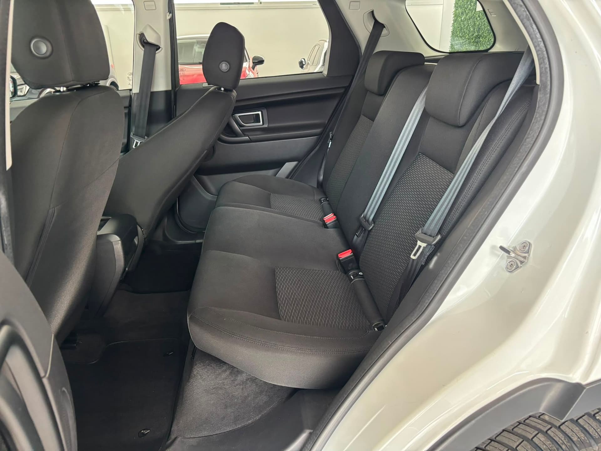 Land Rover Discovery Sport I 2015 2.0 ed4 Pure 2wd 150cv - Miniatura 17