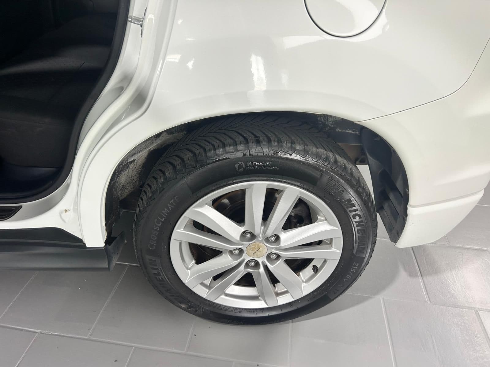 Mitsubishi ASX  I 2010 1.8 Inform 2wd - Miniatura 16
