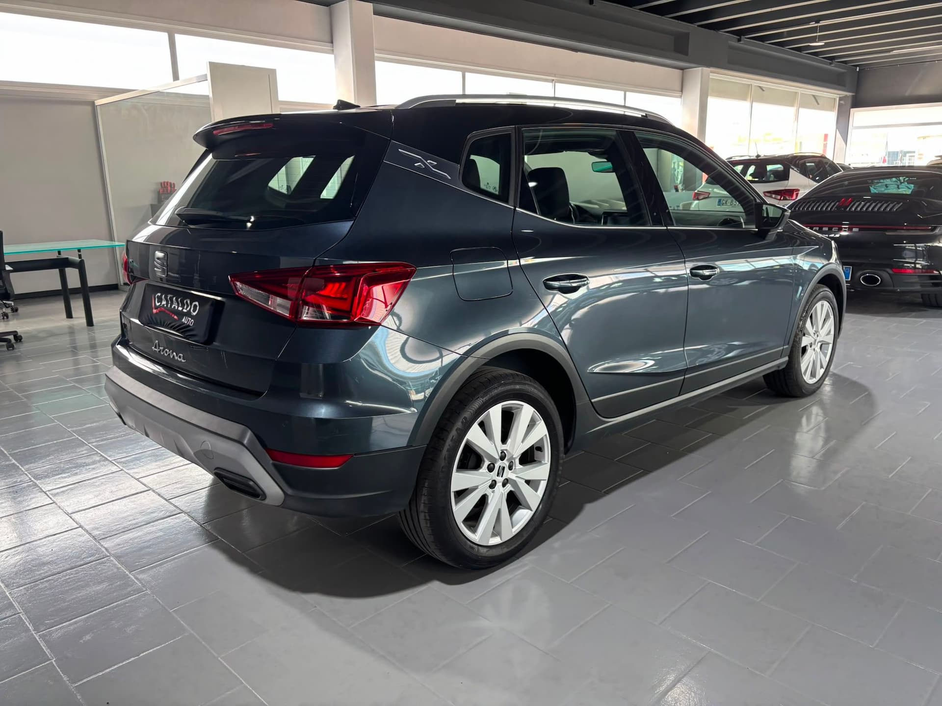 SEAT Arona 2022 1.0 ecotsi Xperience 95cv - Miniatura 5