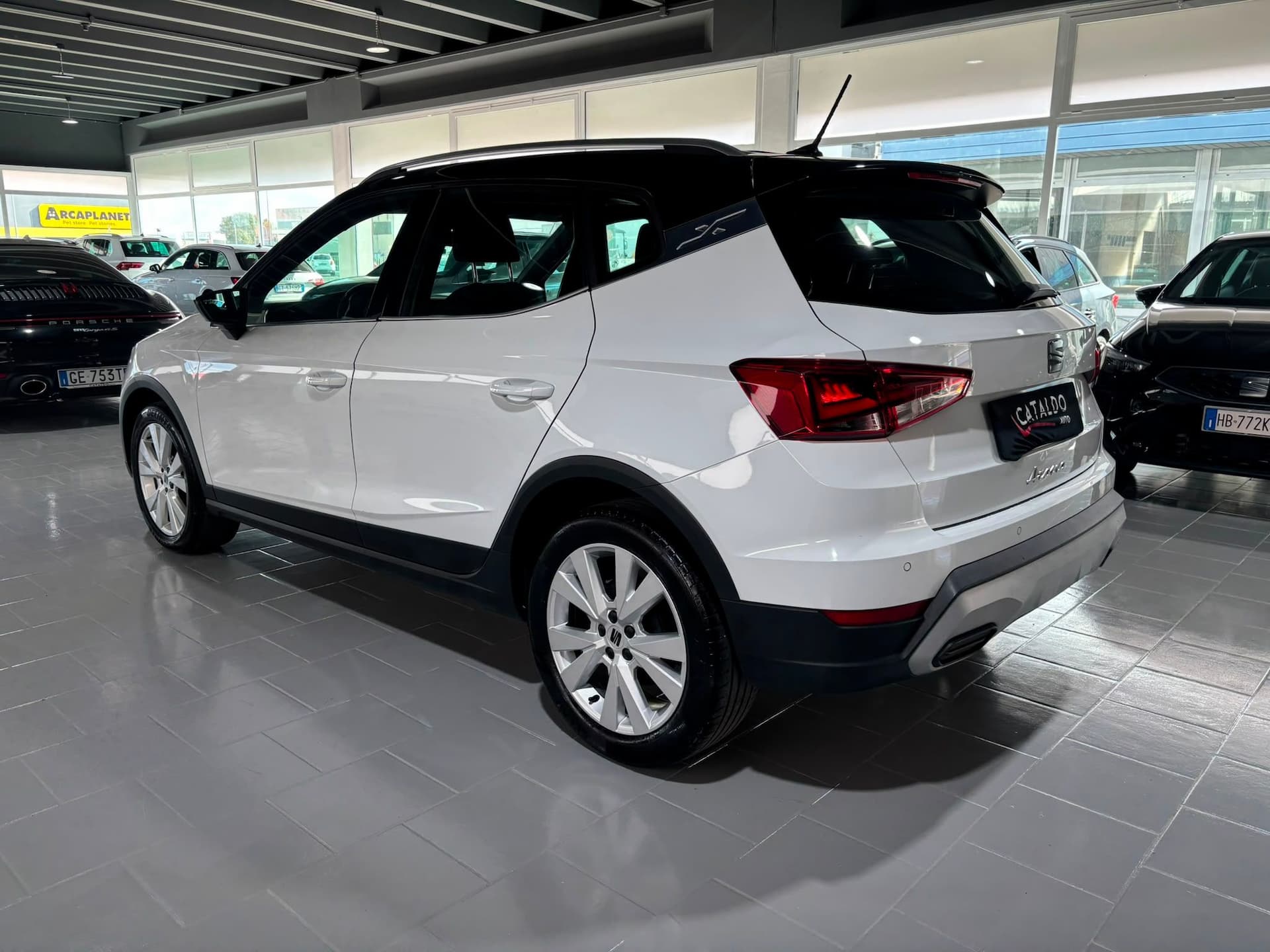 SEAT Arona 2022 1.0 ecotsi Xperience 95cv - Miniatura 3