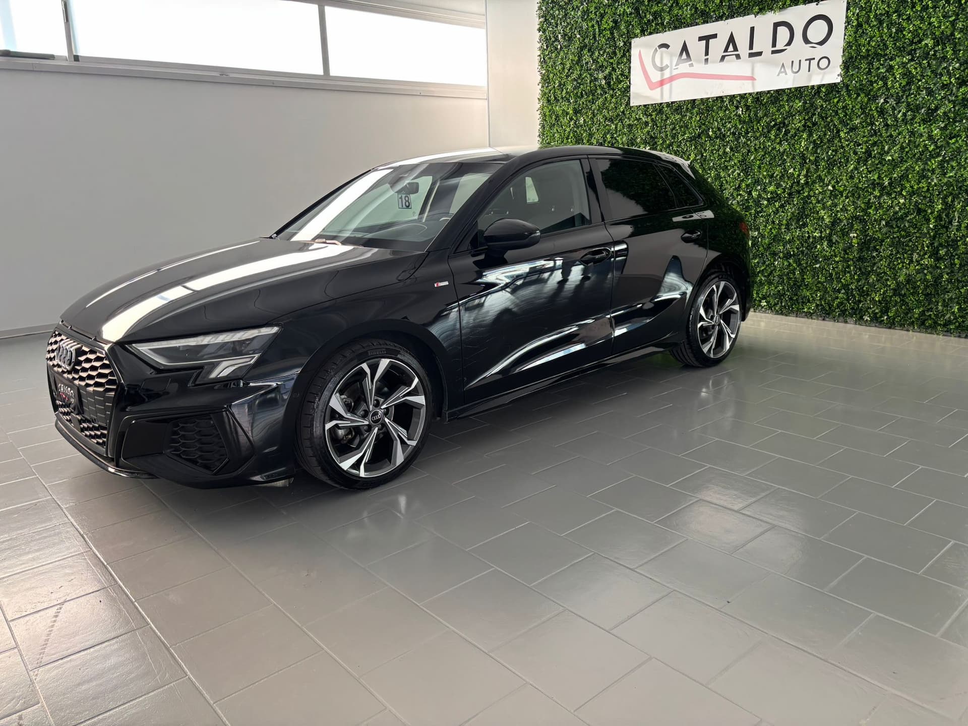 Audi A3 IV 2020 Sportback 30 2.0 tdi S line edition s-tronic - Miniatura 1