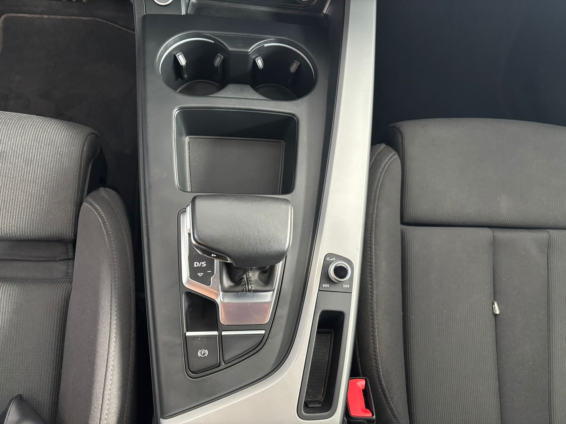 Audi A4 2019 Allroad Quattro 40 2.0 tdi Identity Contrast quattro 190cv s tronic - Miniatura 15