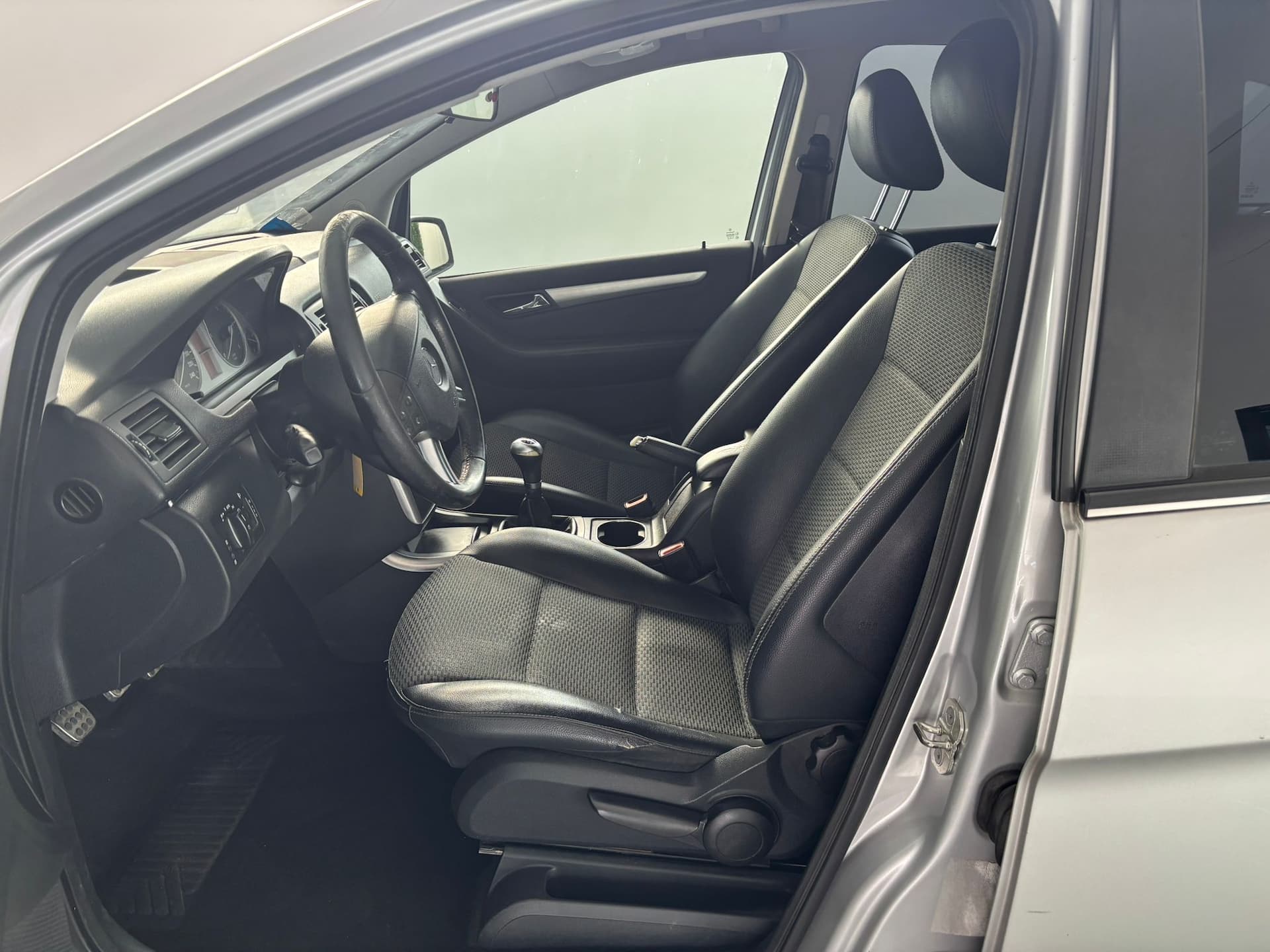 Mercedes-Benz B 200 Classe B - T245 cdi Sport FL - Miniatura 10