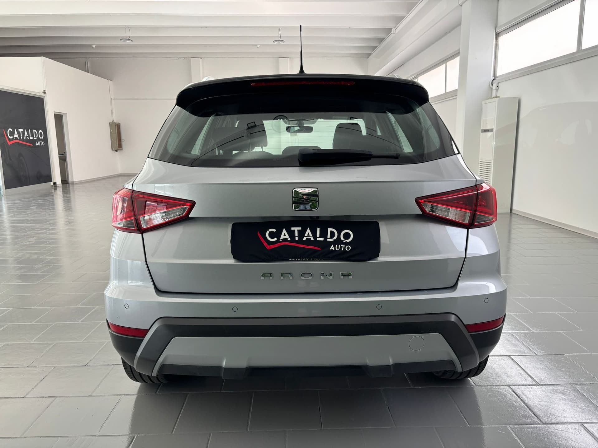 SEAT Arona 2017 1.0 ecotsi Xcellence 95cv my18 - Miniatura 4