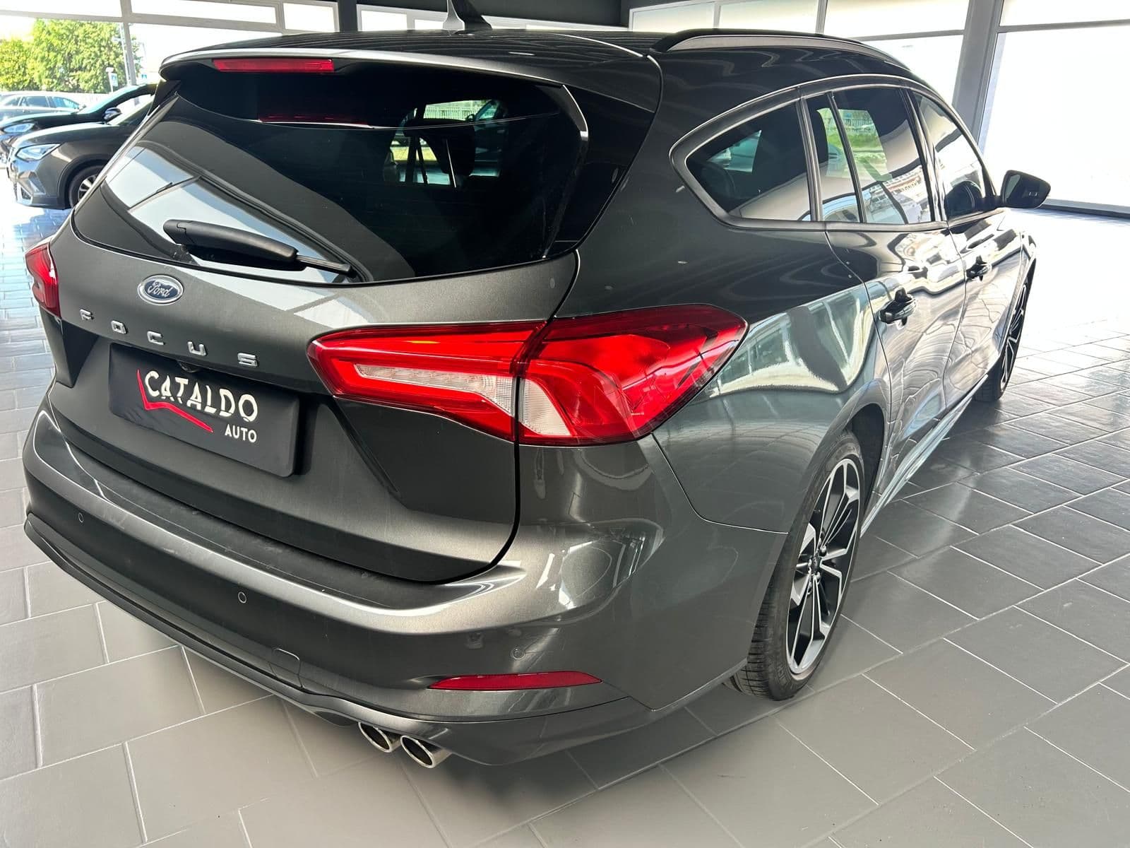 Ford Focus V 2018 SW 1.5 ecoblue ST-Line  - Miniatura 4