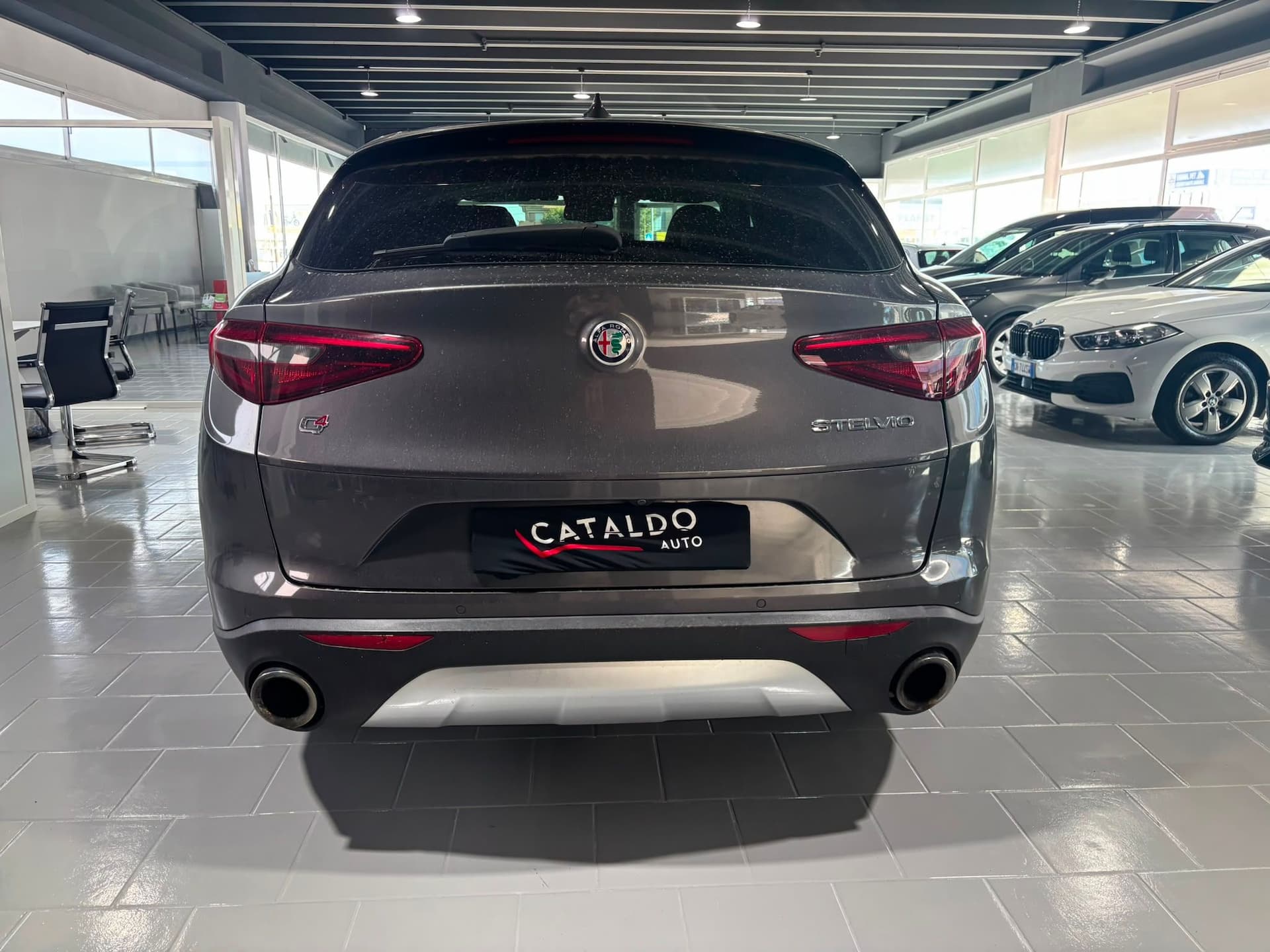 Alfa Romeo Stelvio 2.2 t Executive Q4 210cv auto my19 - Miniatura 4