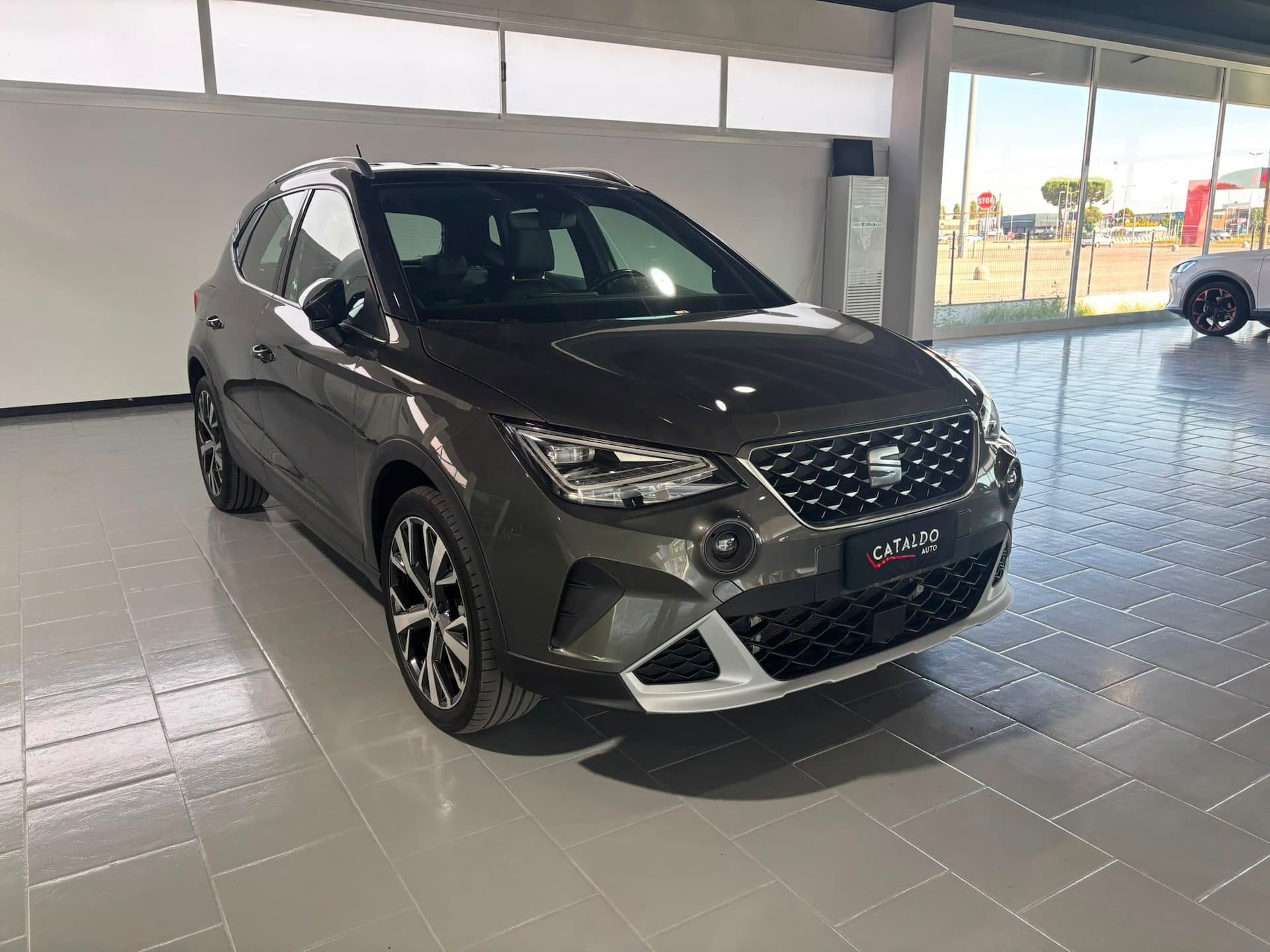 SEAT Arona 2022 1.0 ecotsi Xperience 110cv dsg - Miniatura 7