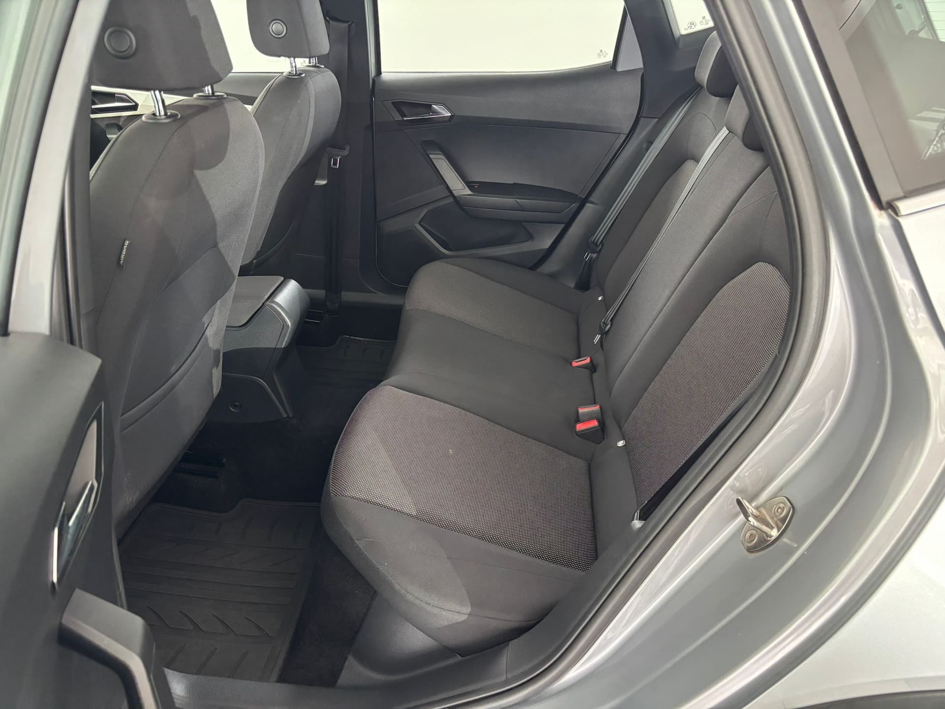 SEAT Arona 2017 1.0 ecotsi Xcellence 95cv my18 - Miniatura 17