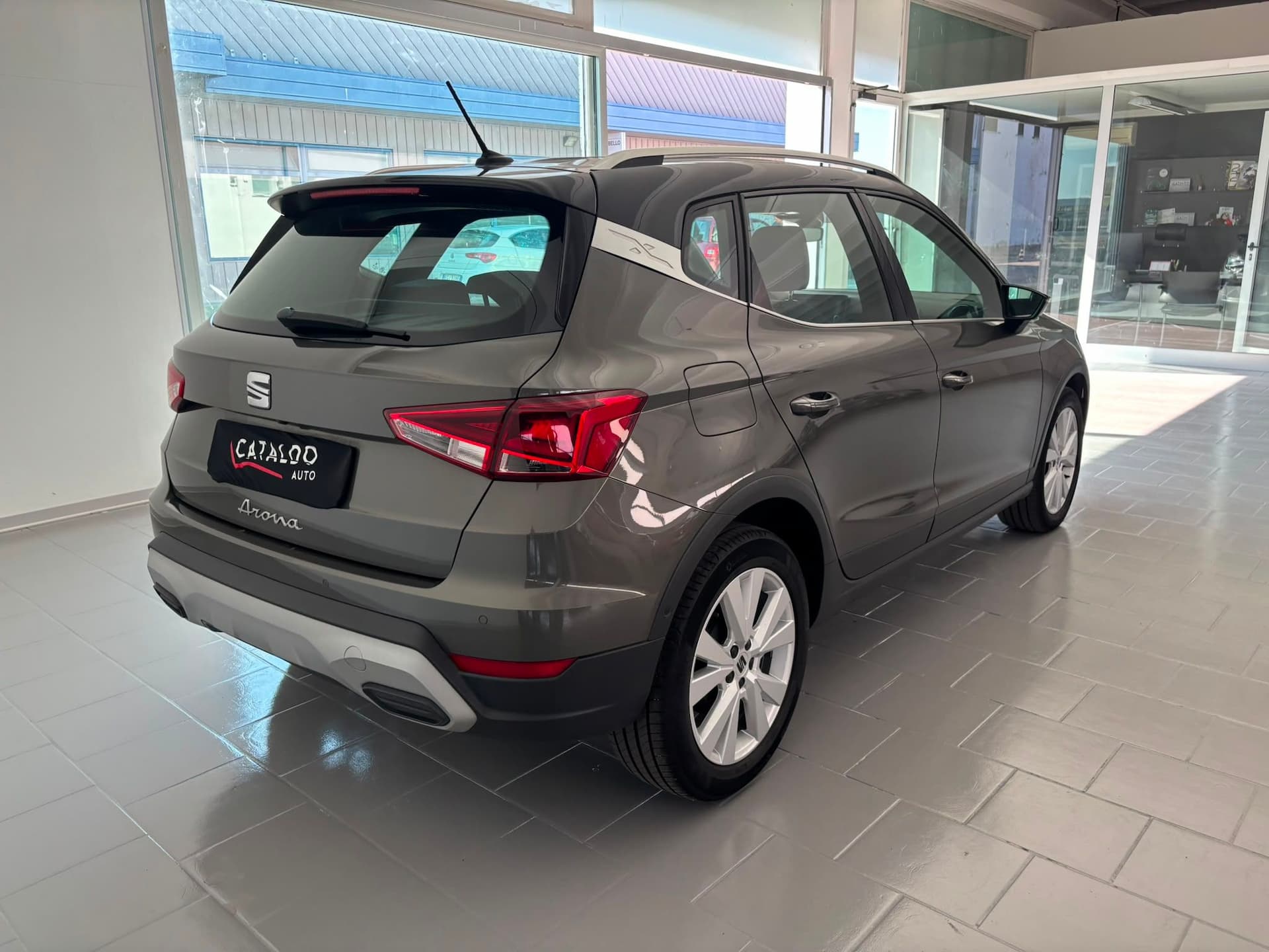 Seat Arona 1.0 EcoTSI XPERIENCE - Miniatura 4