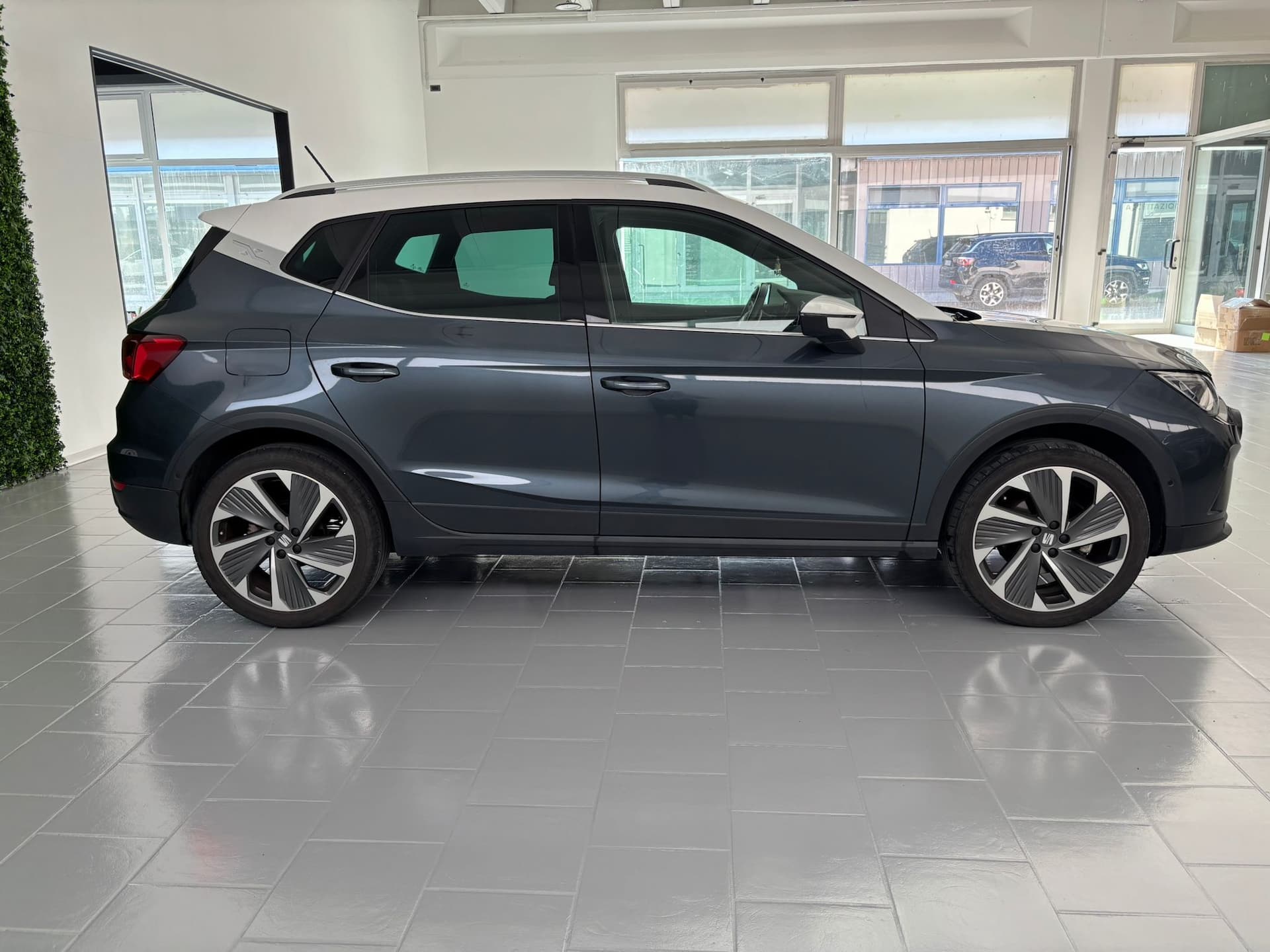 SEAT Arona 2022 1.0 ecotsi FR 110cv - Miniatura 6