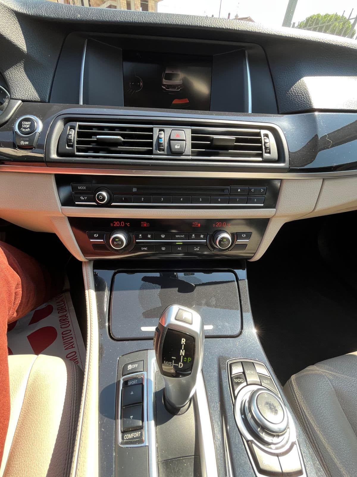BMW 520d Serie 5 F10 Berlina Business 190cv auto - Miniatura 15