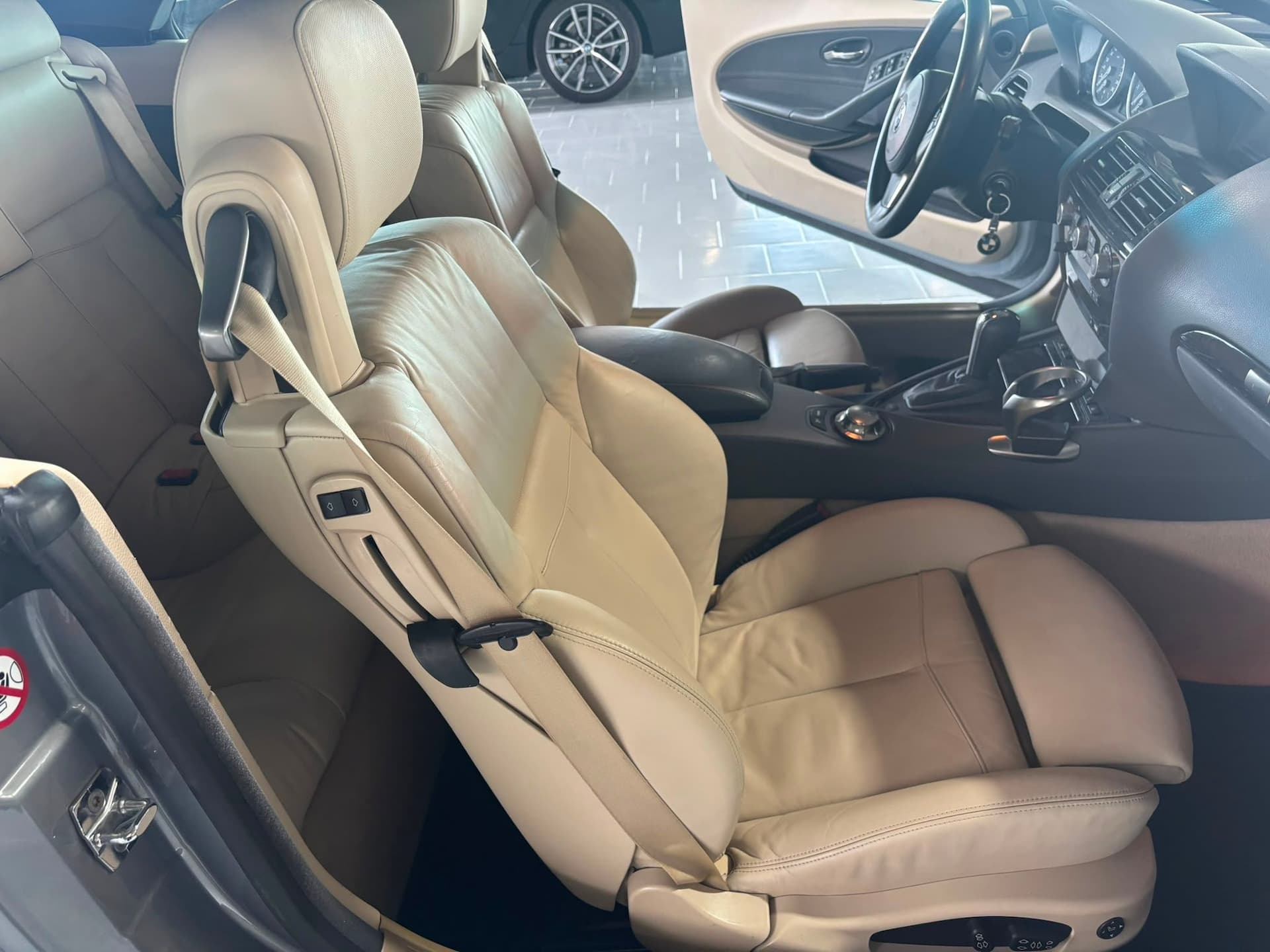 BMW 630Ci Cabrio - Miniatura 17