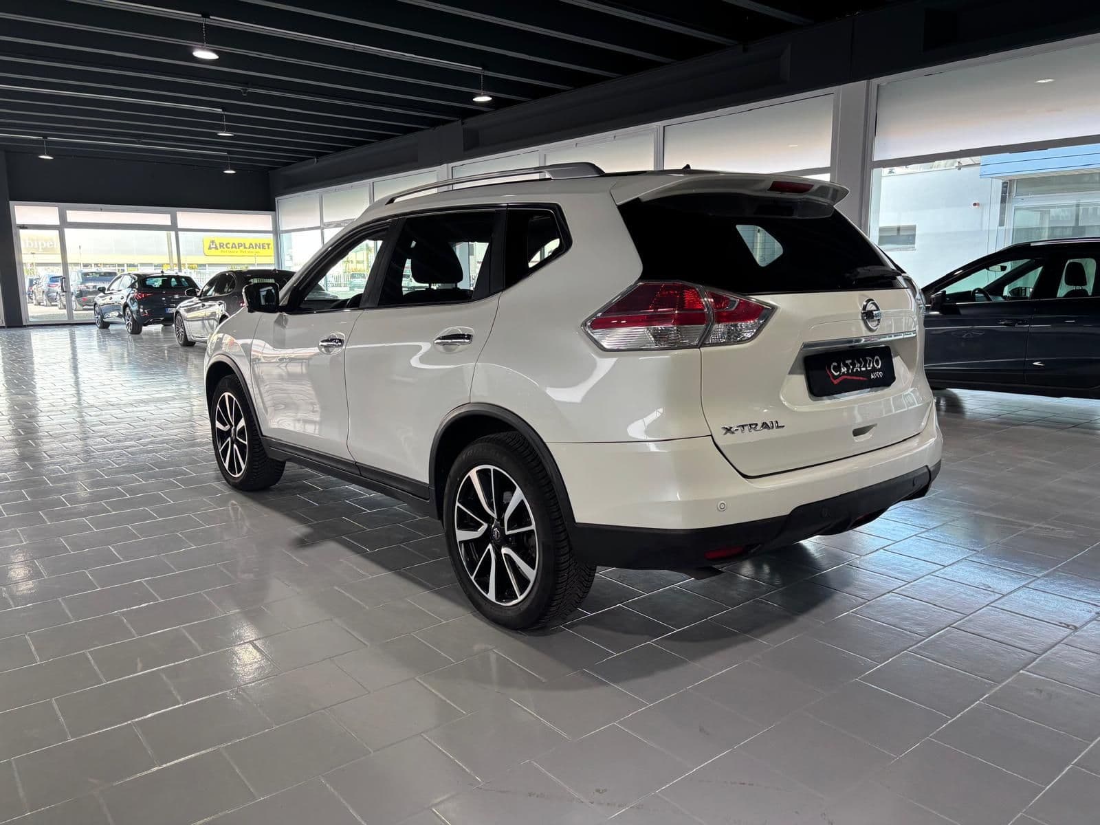 Nissan X-Trail III 2014 1.6 dci N-Vision 2wd - Miniatura 3