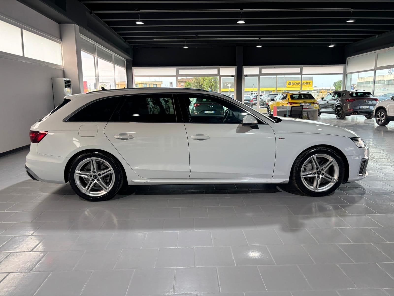 Audi A4 V 2019 Avant 40 2.0 tdi mhev S line edition quattro 204cv s-tronic - Miniatura 6