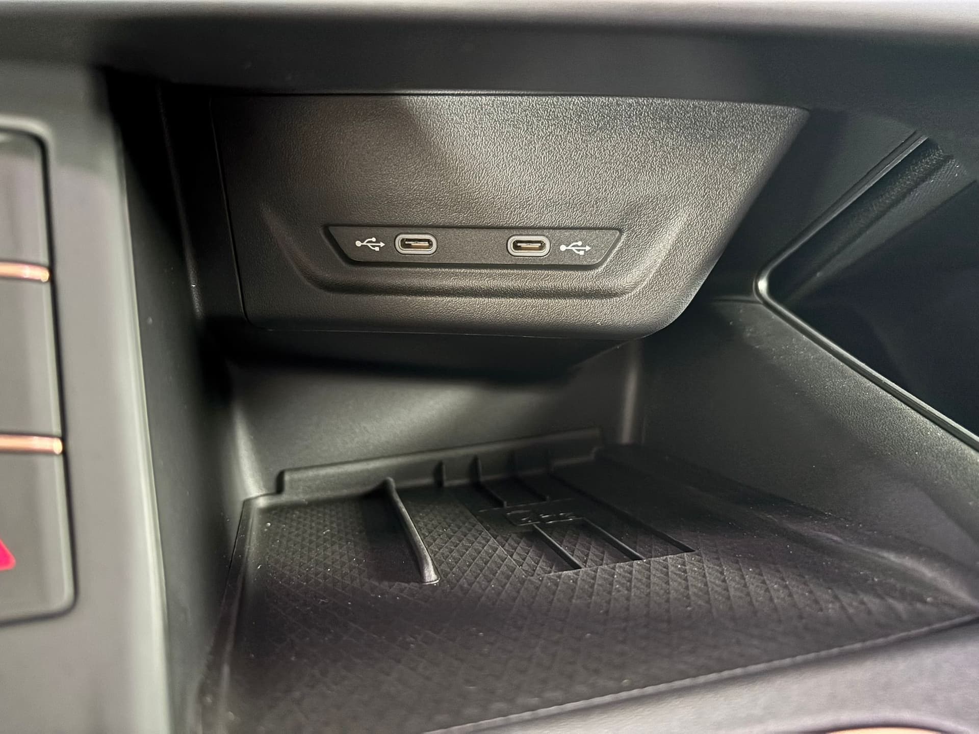 CUPRA Terramar 1.5 e-hybrid 204cv dsg - Miniatura 18