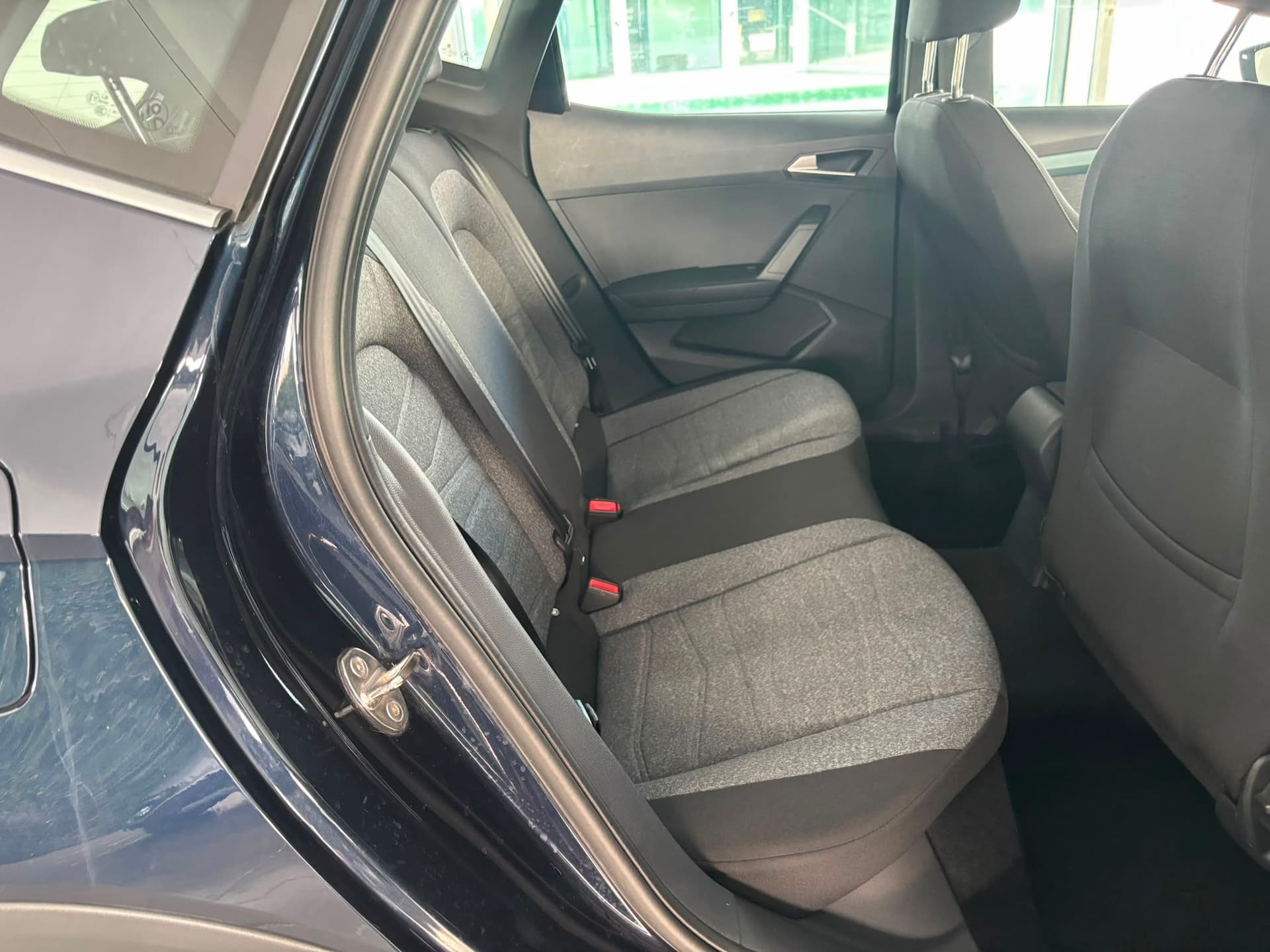 SEAT Arona 2022 1.0 ecotsi Xperience 110cv - Miniatura 18