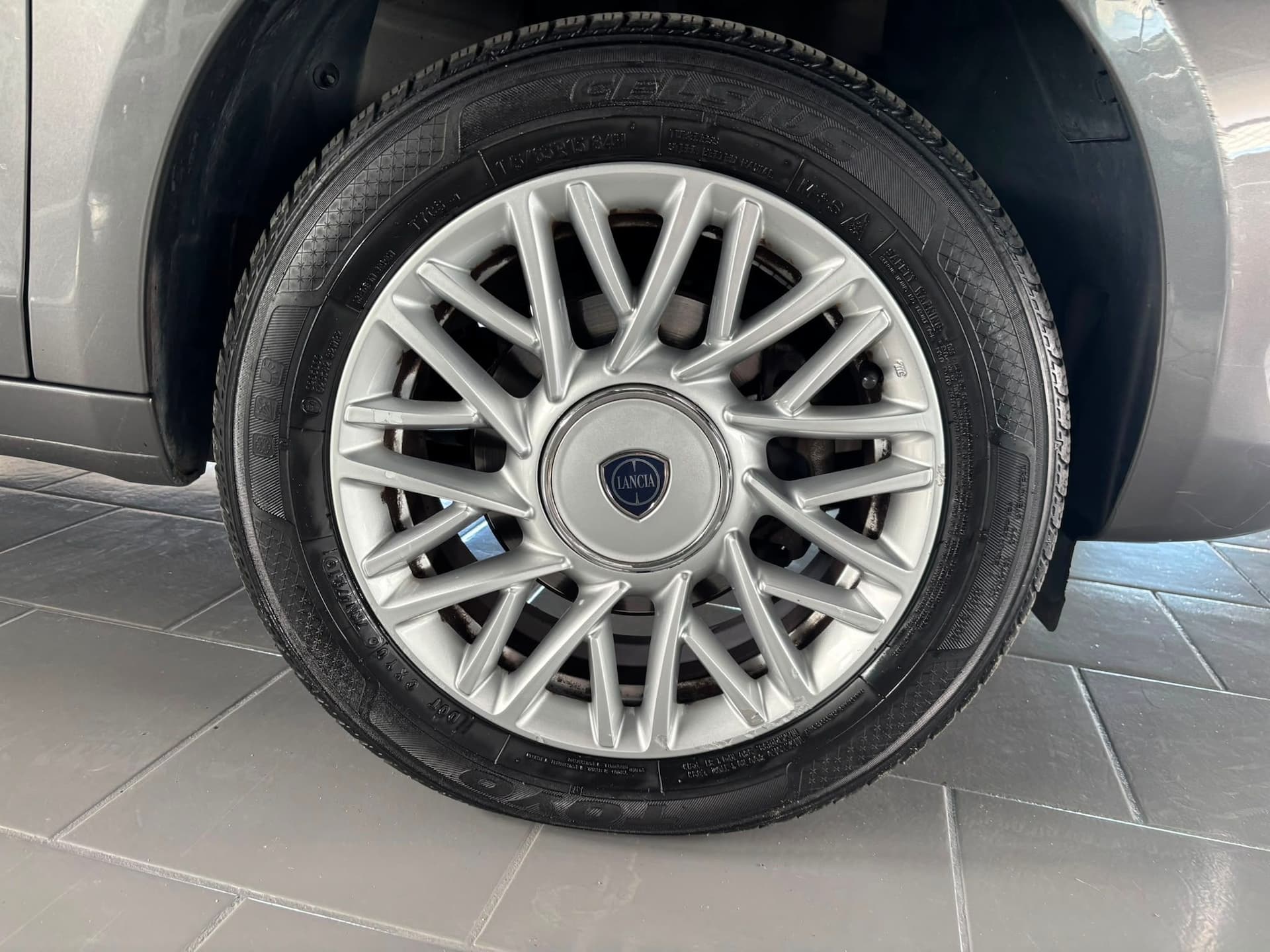 Lancia Ypsilon III 2011 0.9 t.air Gold ecochic metano 80cv  - Miniatura 20