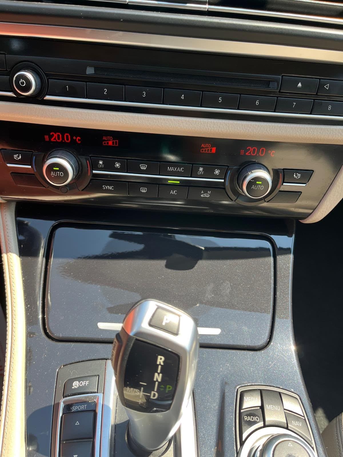 BMW 520d Serie 5 F10 Berlina Business 190cv auto - Miniatura 17