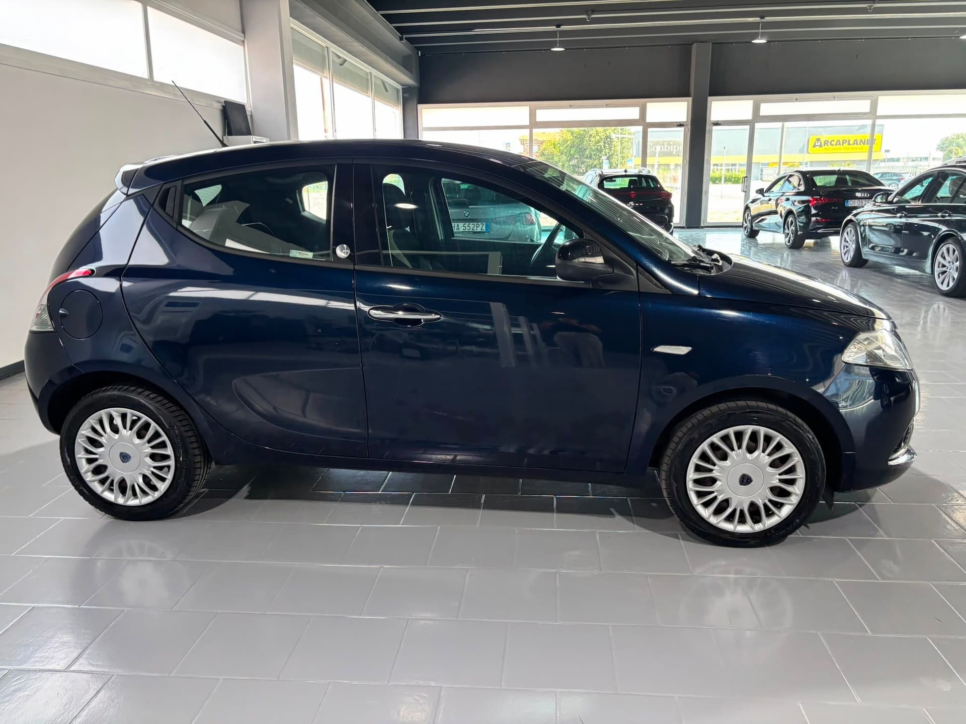 Lancia Ypsilon III 2015 1.2 Silver ecochic Gpl 69cv - Miniatura 6