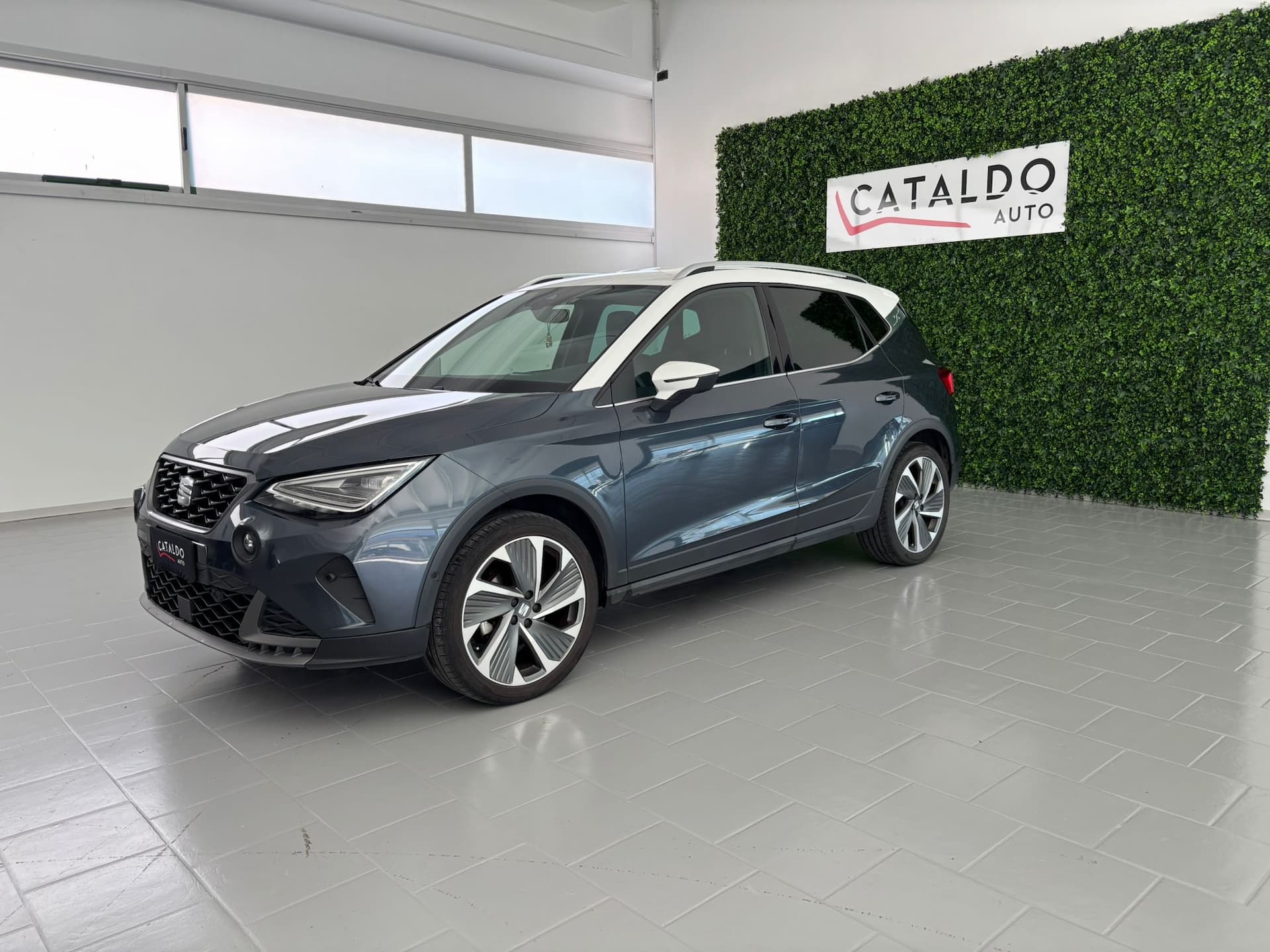 SEAT Arona 2022 1.0 ecotsi FR 110cv - Miniatura 1