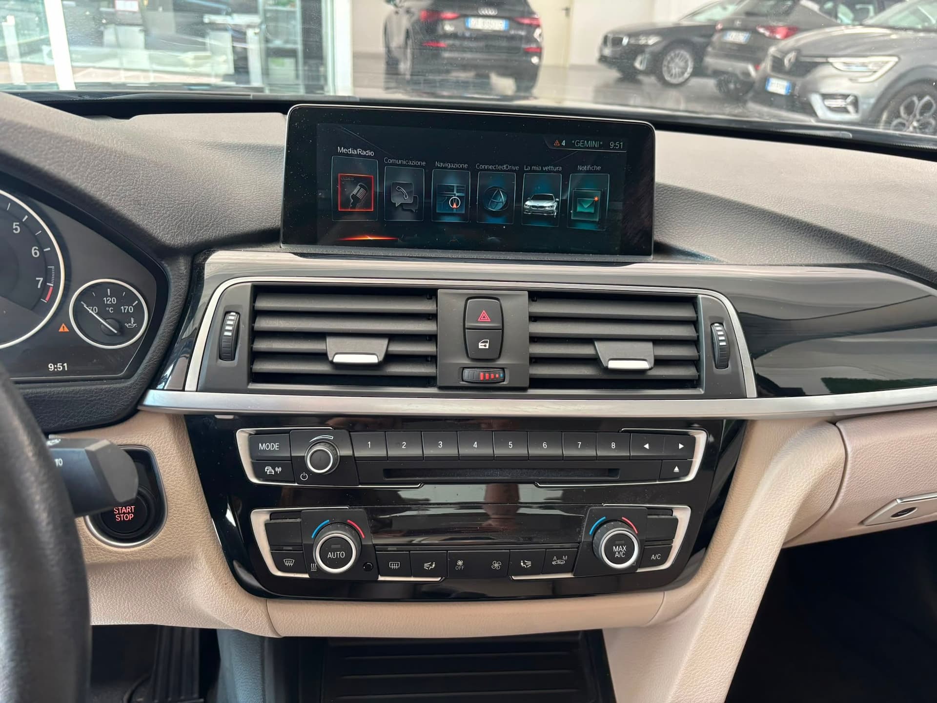 BMW 330 Serie 3 F30 2015 Berlina 330e Luxury auto - Miniatura 14