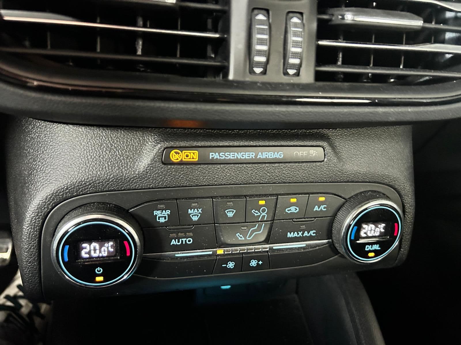 Ford Focus V 2018 SW 1.5 ecoblue ST-Line  - Miniatura 13