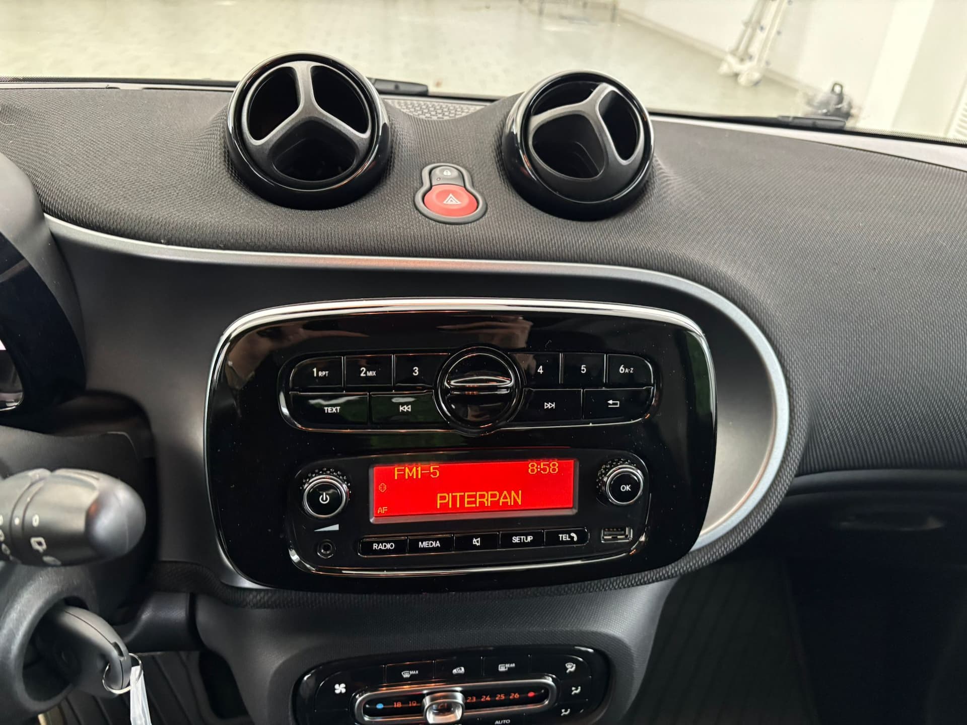smart Fortwo III 2015 0.9 t Passion 90cv twinamic - Miniatura 15
