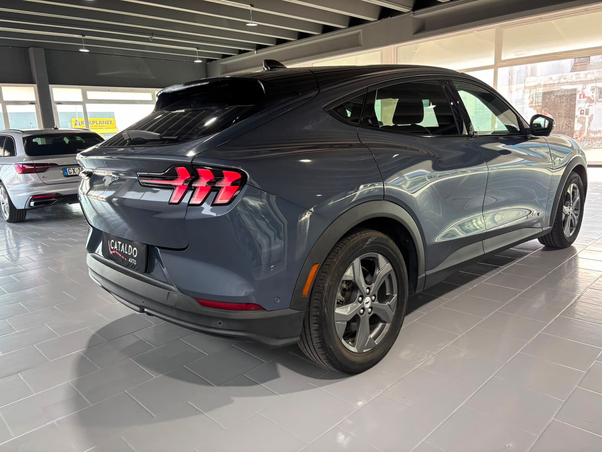 Ford Mustang Mach-e extended range rwd 294cv auto - Miniatura 5