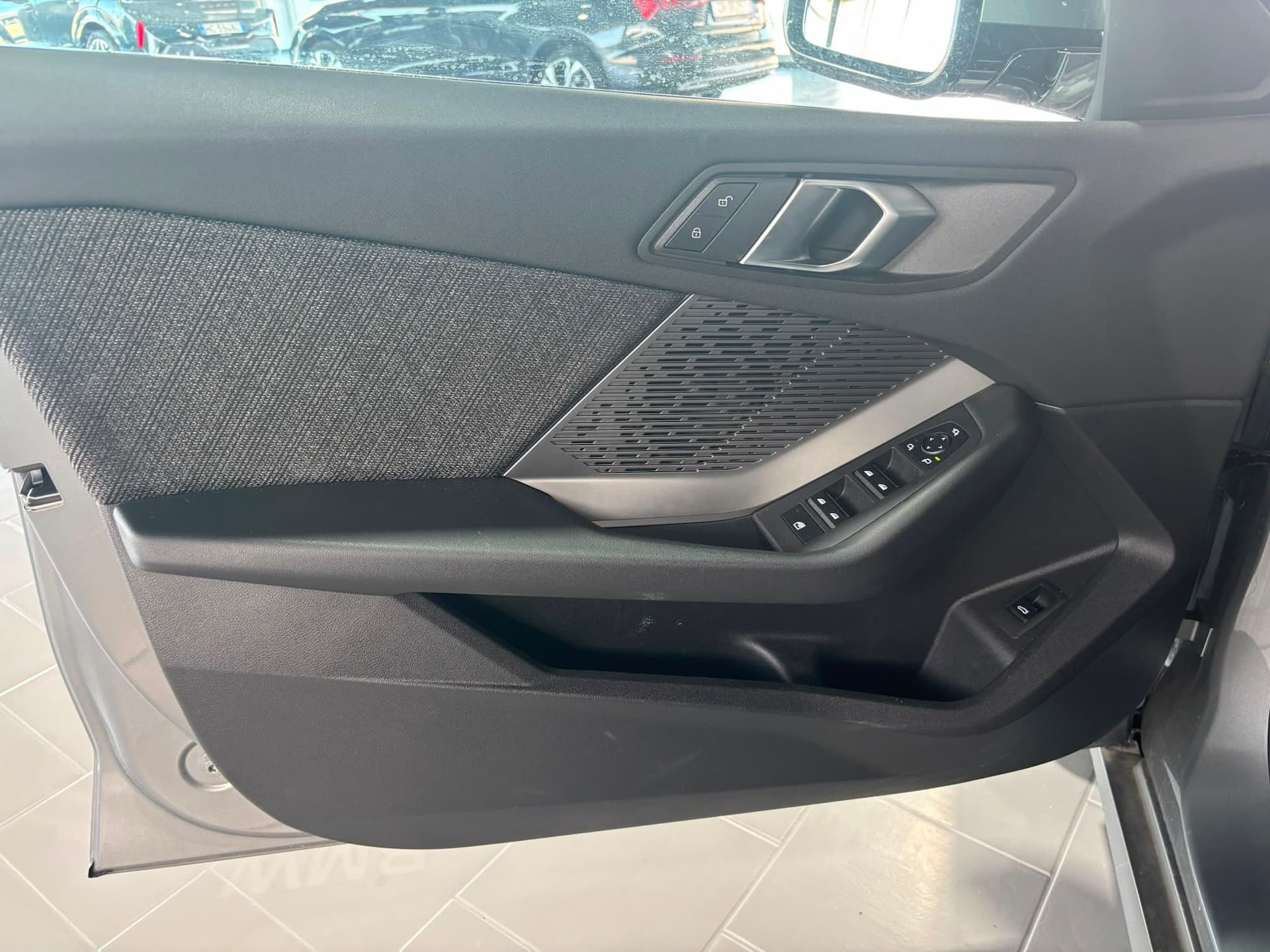 BMW 118 Serie 1 F70 118d MSport Design auto - Miniatura 9