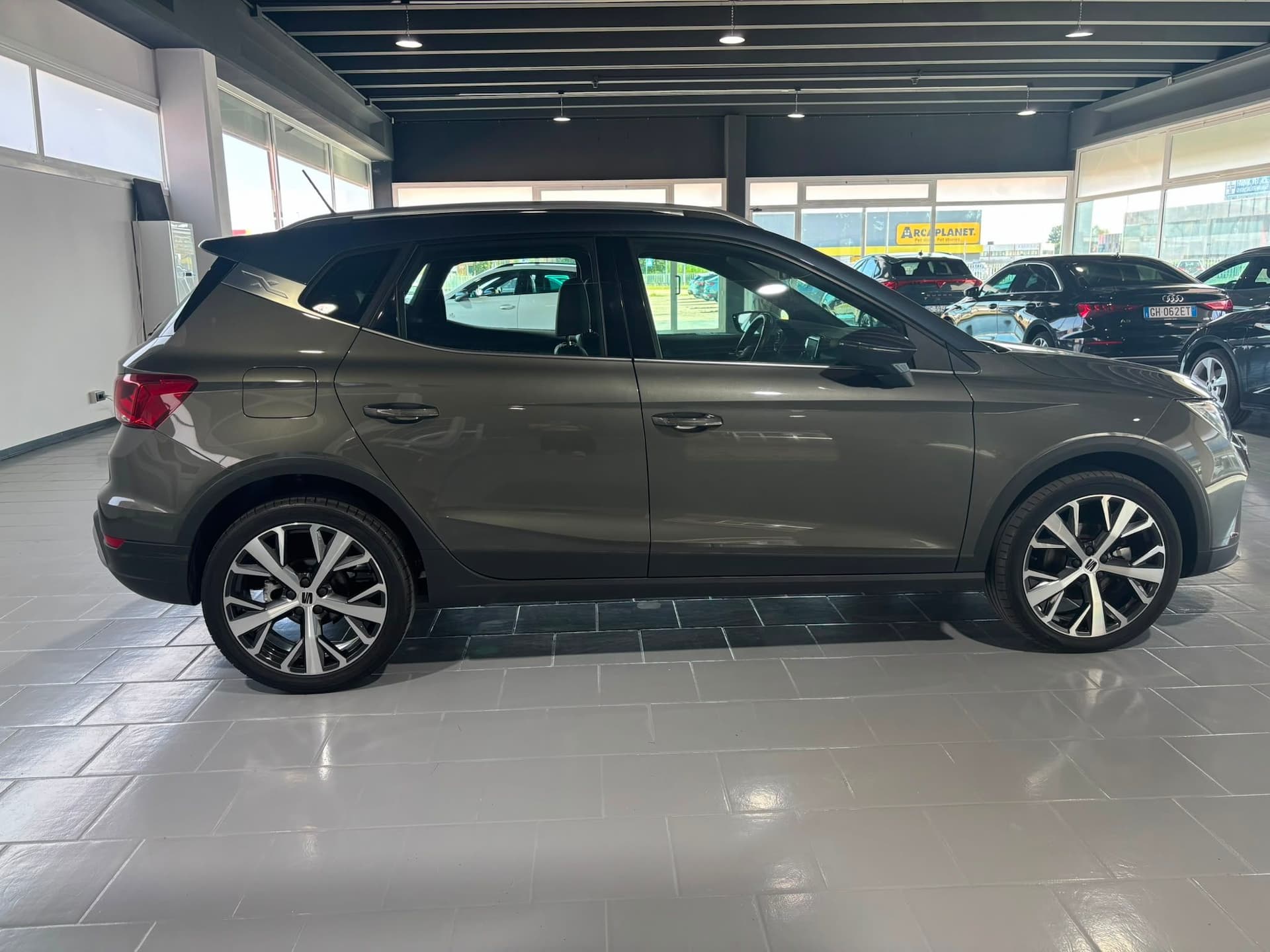 SEAT Arona 2022 1.0 ecotsi Xperience 110cv dsg - Miniatura 6