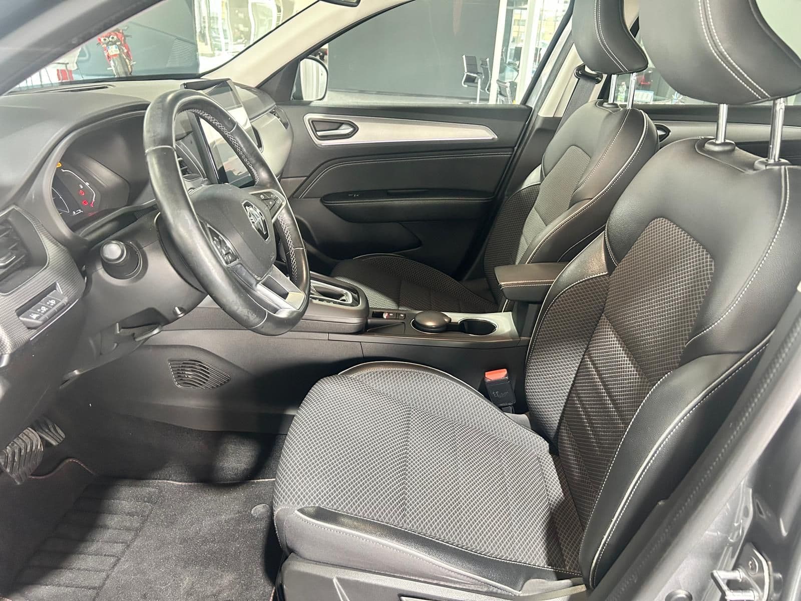 Renault Arkana 2021 1.6 E-Tech full hybrid Intens 145cv - Miniatura 10