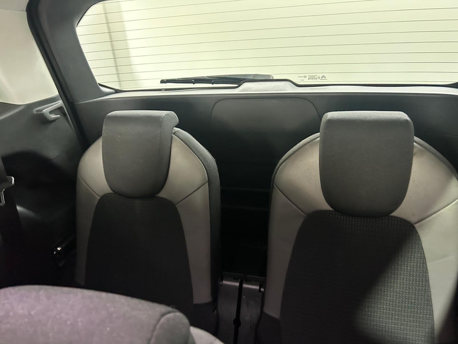 Citroen C4 Picasso BlueHDi 120 S&S EAT6 Business - Miniatura 19