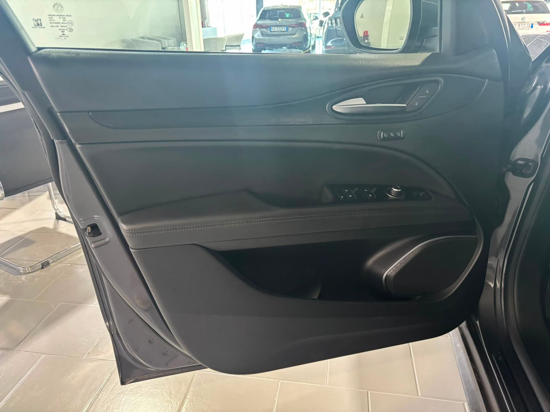 Alfa Romeo Stelvio 2.2 t Executive Q4 210cv auto my19 - Miniatura 9