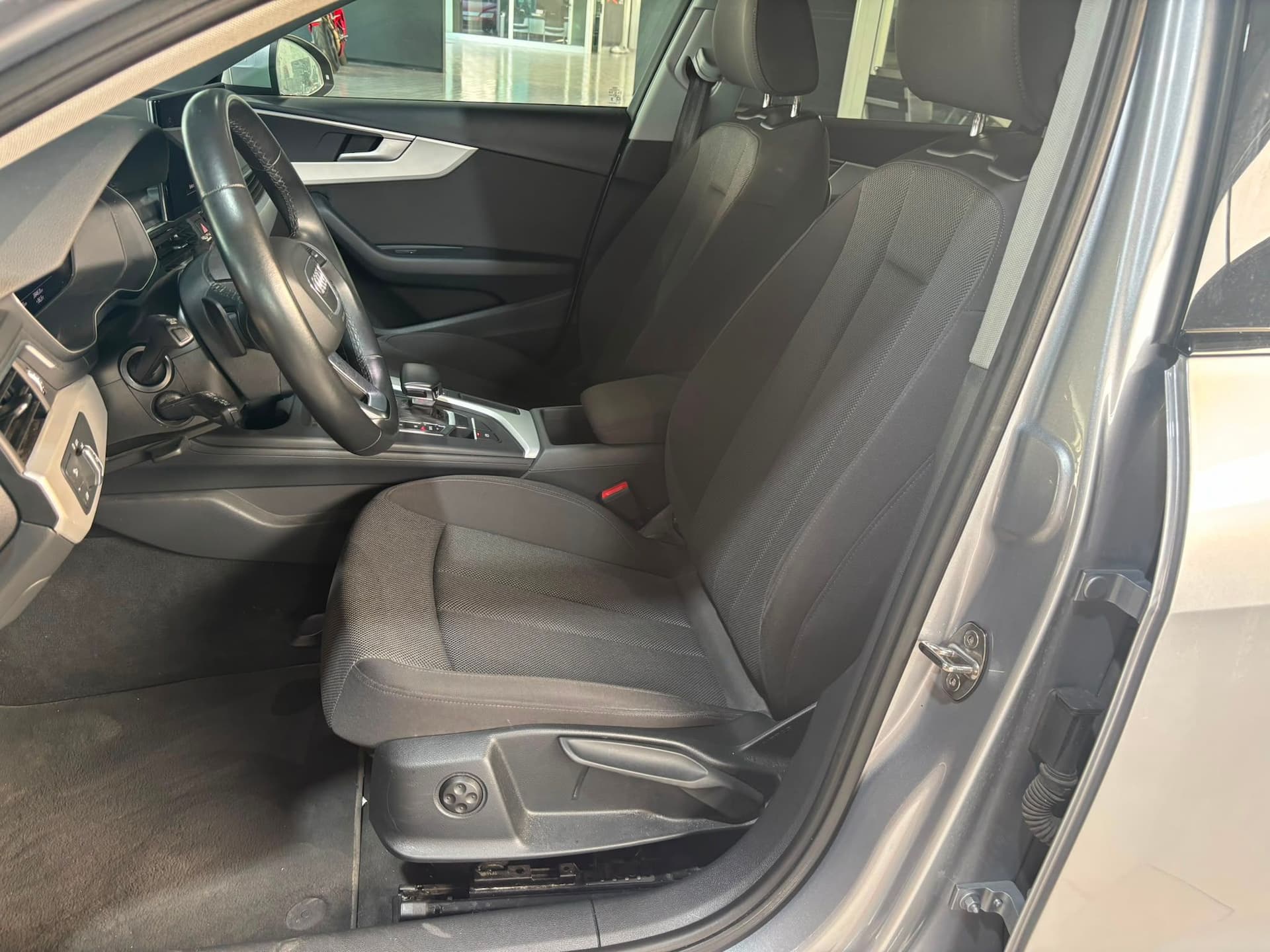 Audi A4 V 2019 Avant 35 2.0 tdi mhev Business Advanced 163cv s-tronic - Miniatura 10