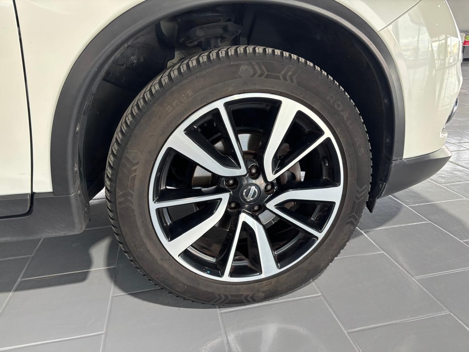 Nissan X-Trail III 2014 1.6 dci N-Vision 2wd - Miniatura 24