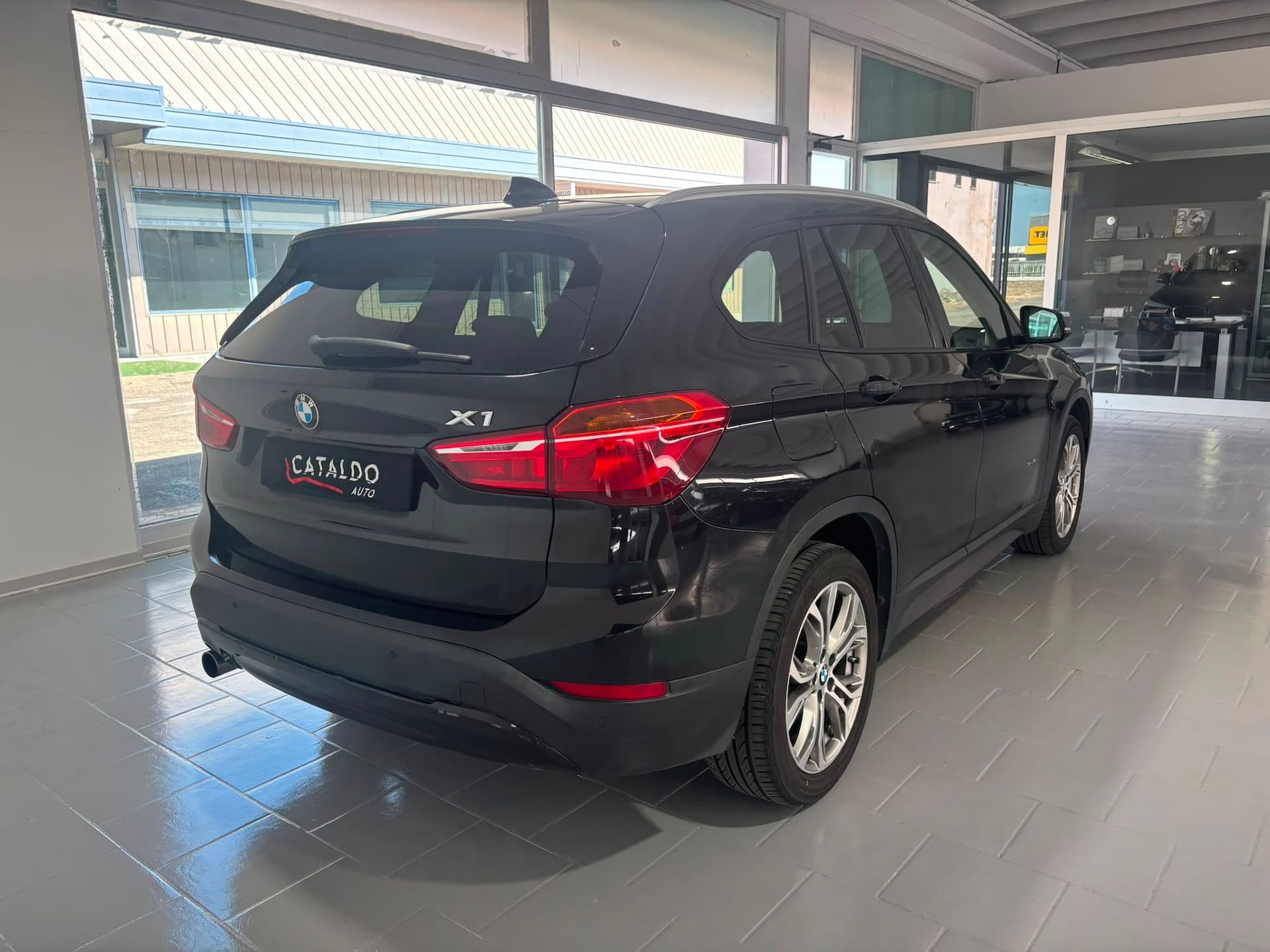 BMW X1 F48 sdrive18d Advantage auto - Miniatura 5