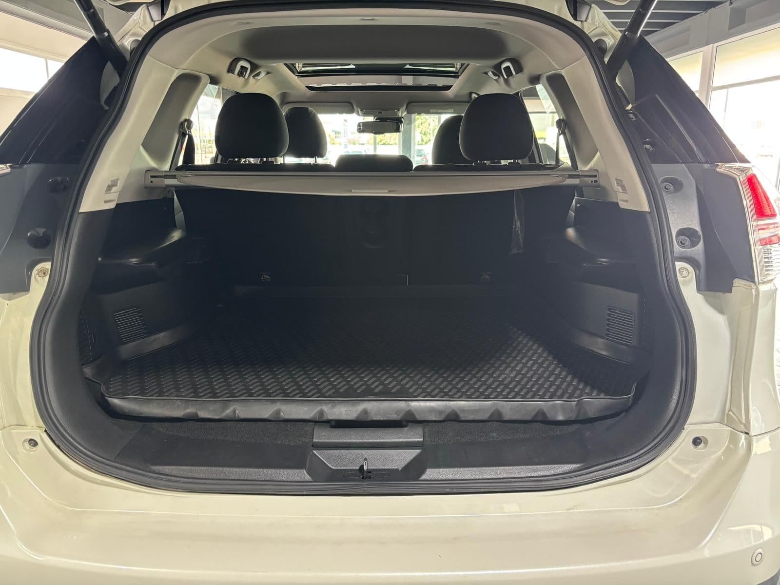 Nissan X-Trail III 2014 1.6 dci N-Vision 2wd - Miniatura 22