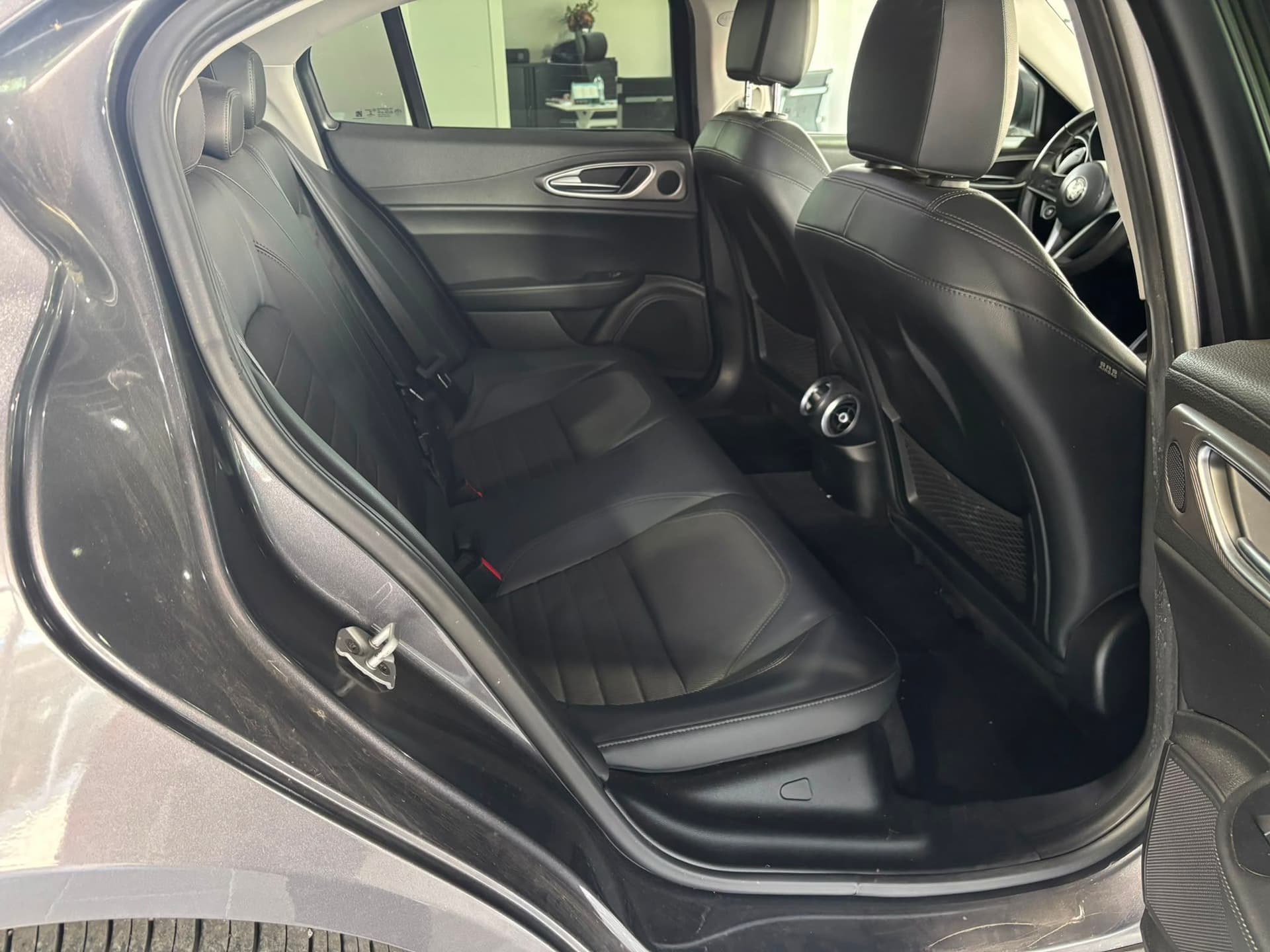 Alfa Romeo Giulia 2.2 Turbodiesel 180 CV Super - Miniatura 17