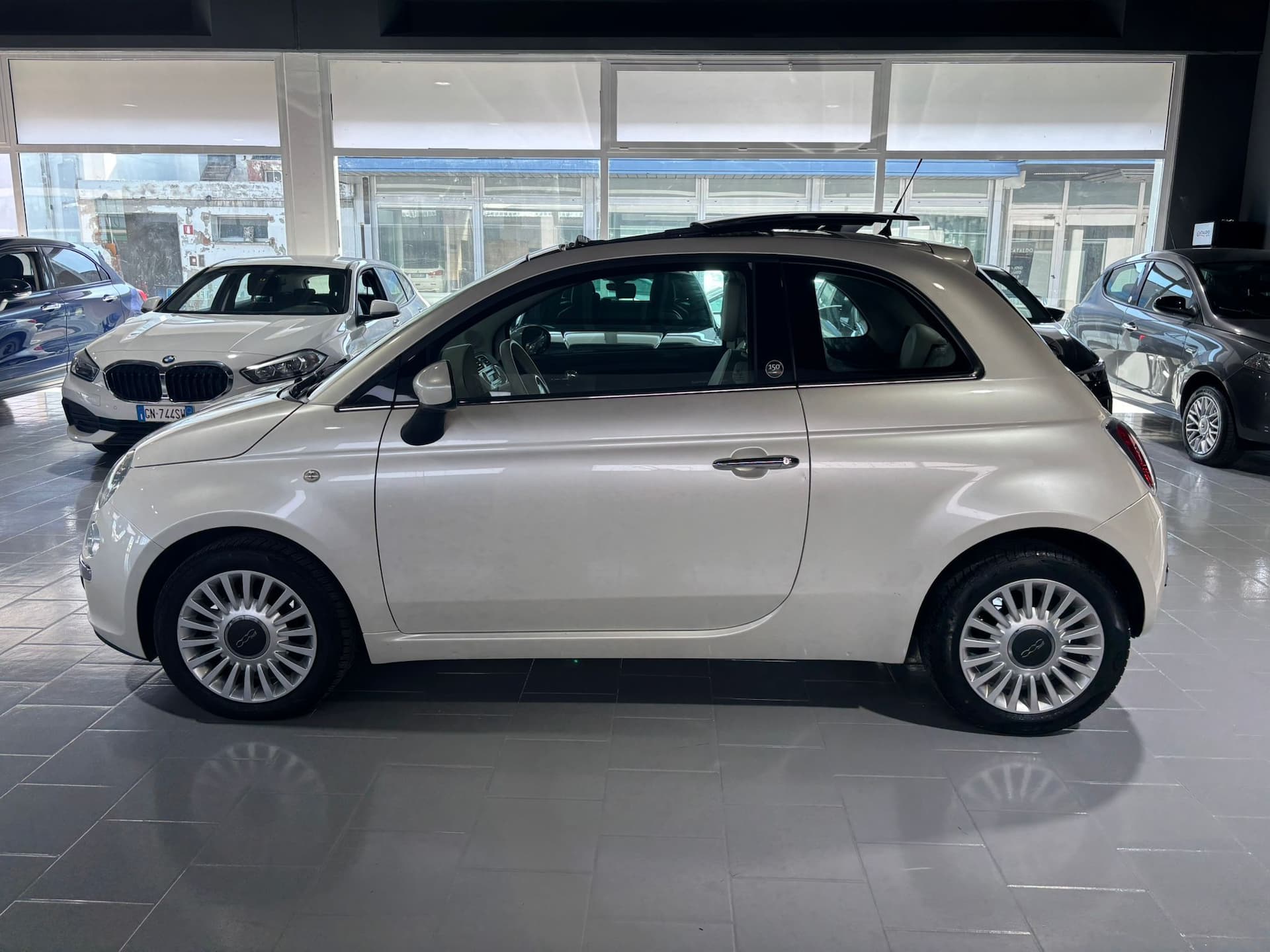 Fiat 500 1.2 Lounge - Miniatura 2