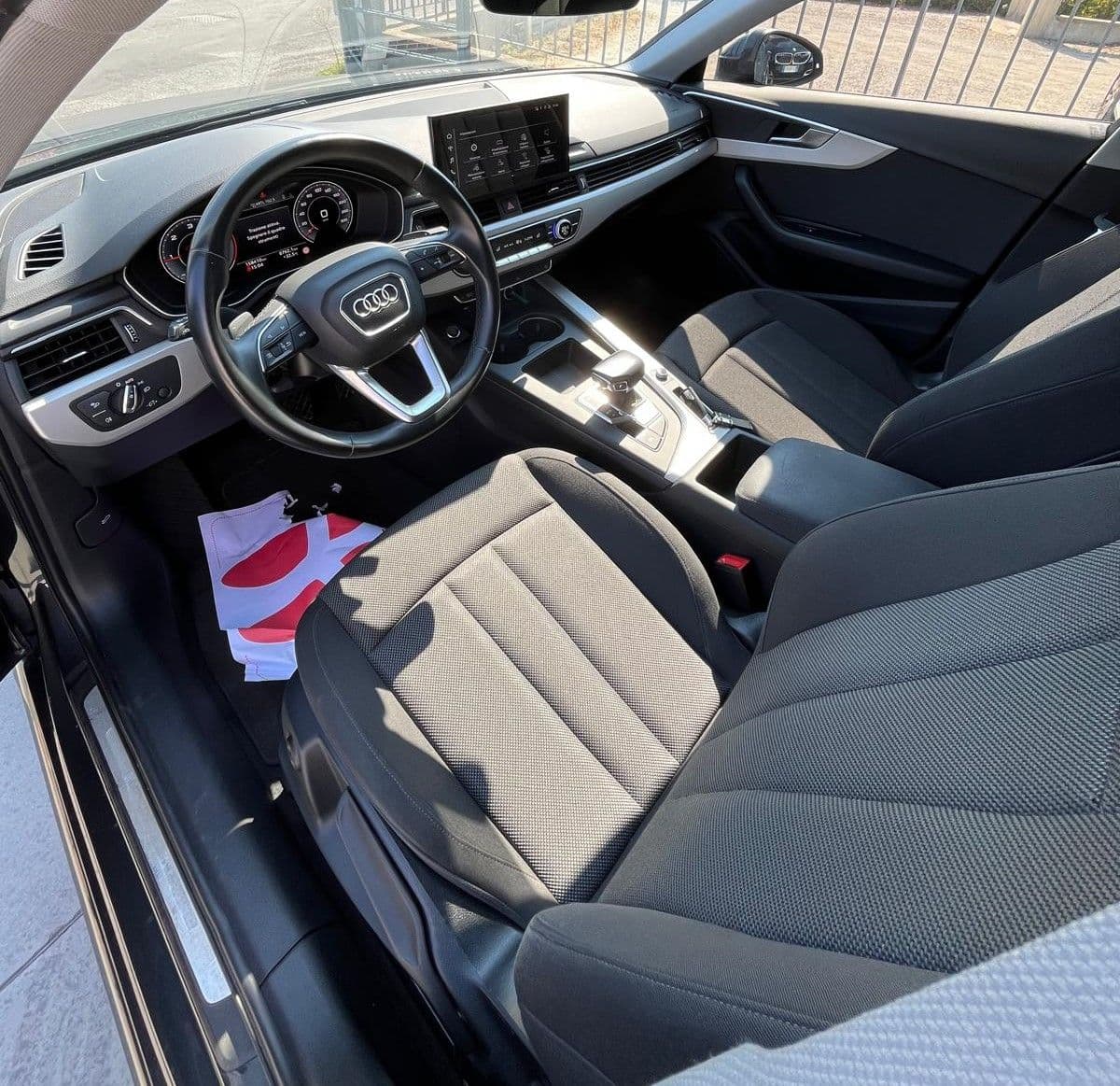 Audi A4 V 2019 Berlina 35 2.0 tdi mhev Business 163cv s-tronic - Miniatura 8