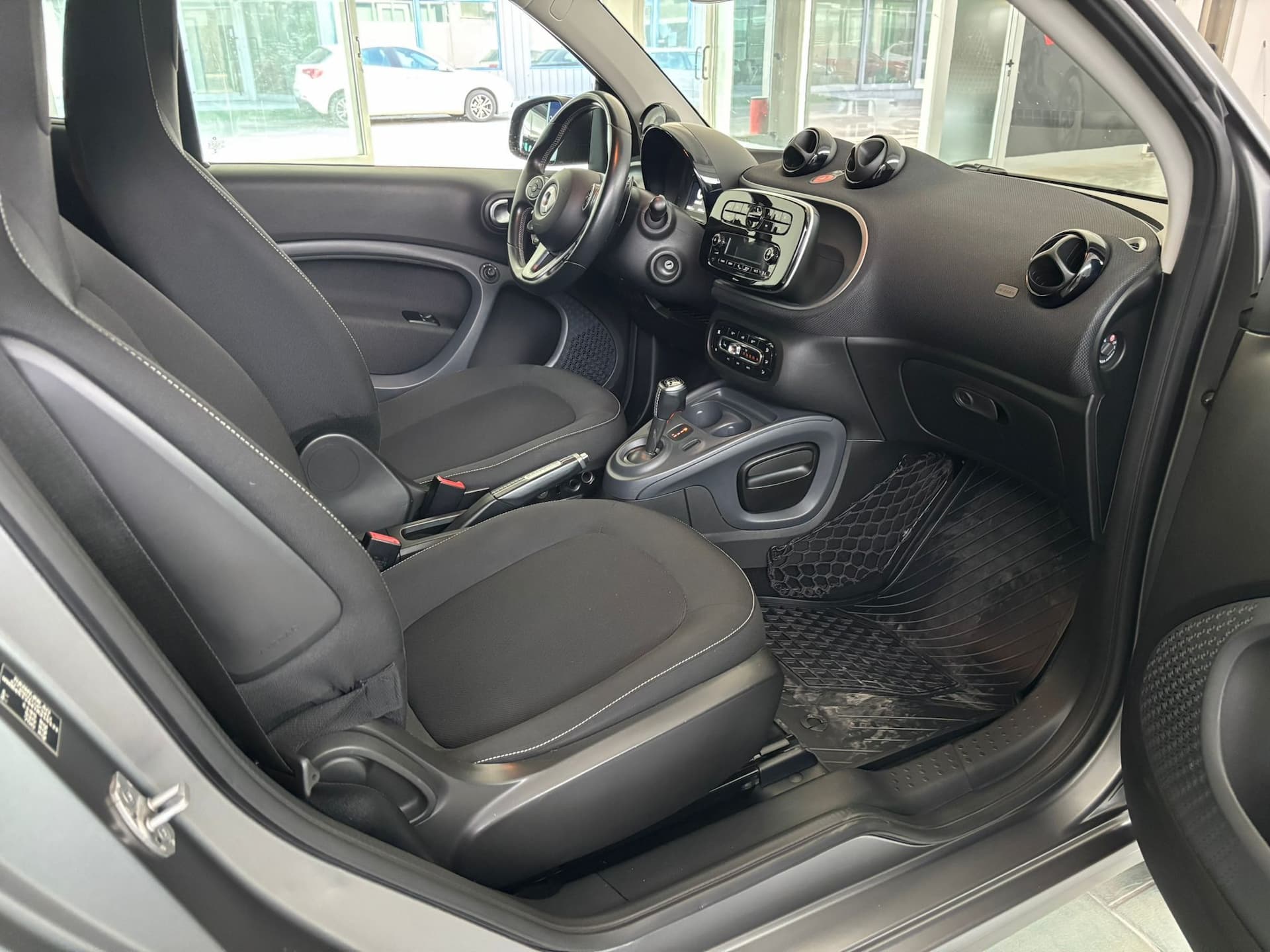 smart Fortwo III 2015 0.9 t Passion 90cv twinamic - Miniatura 19