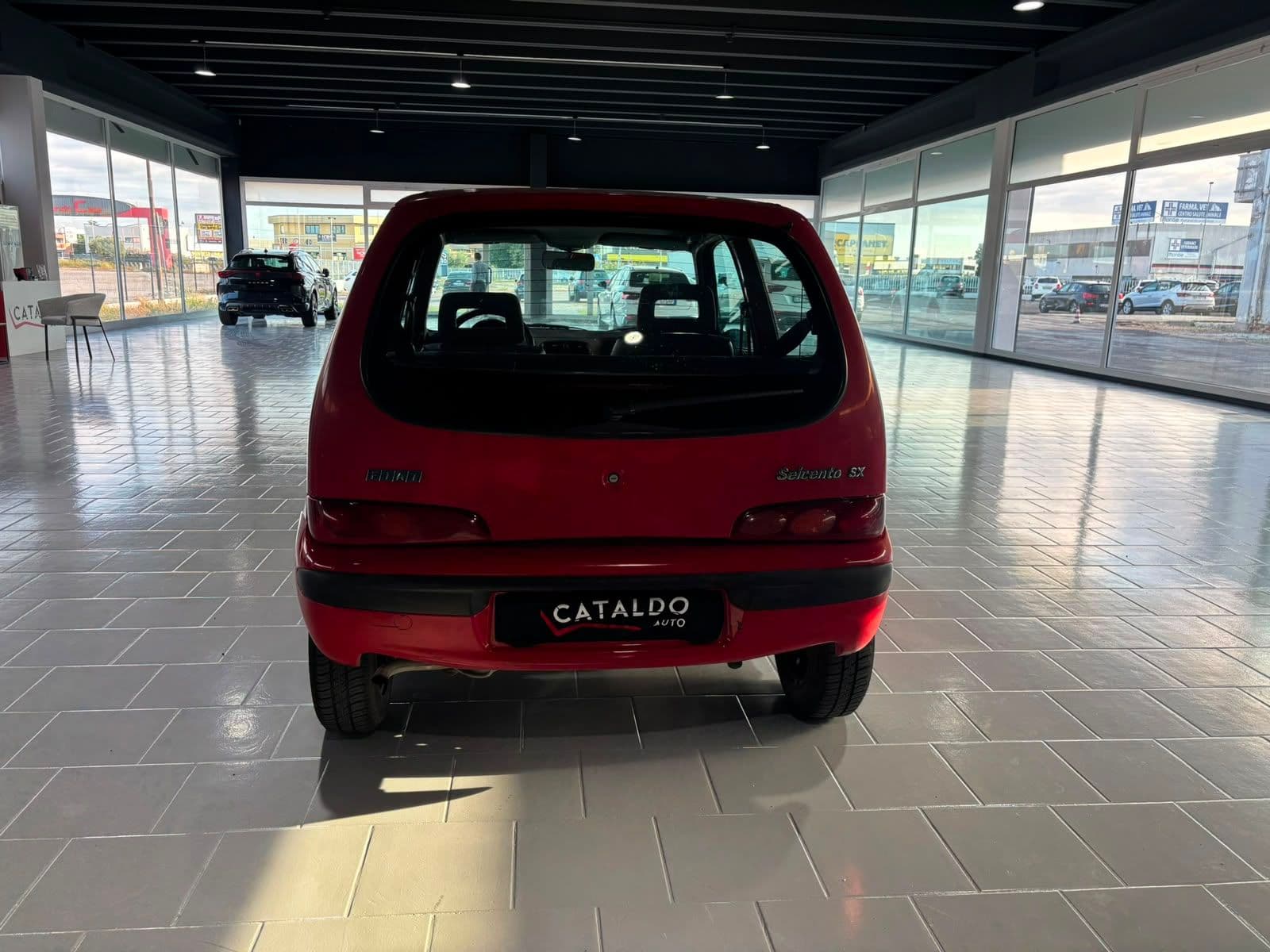 Fiat Seicento 900i cat SX - Miniatura 4