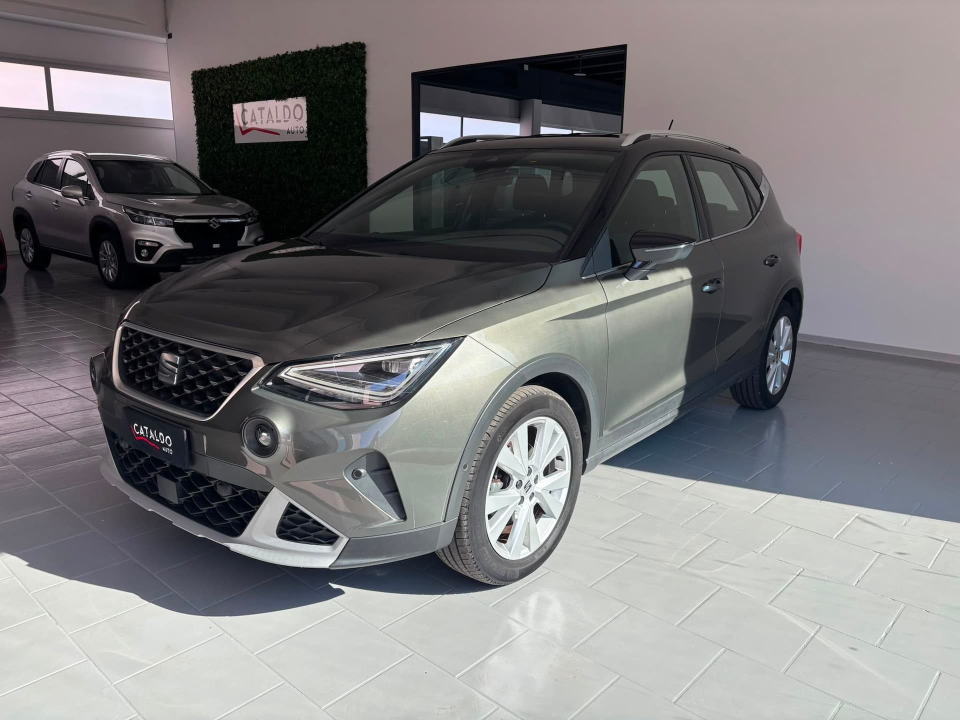 Seat Arona 1.0 EcoTSI XPERIENCE - Miniatura 1