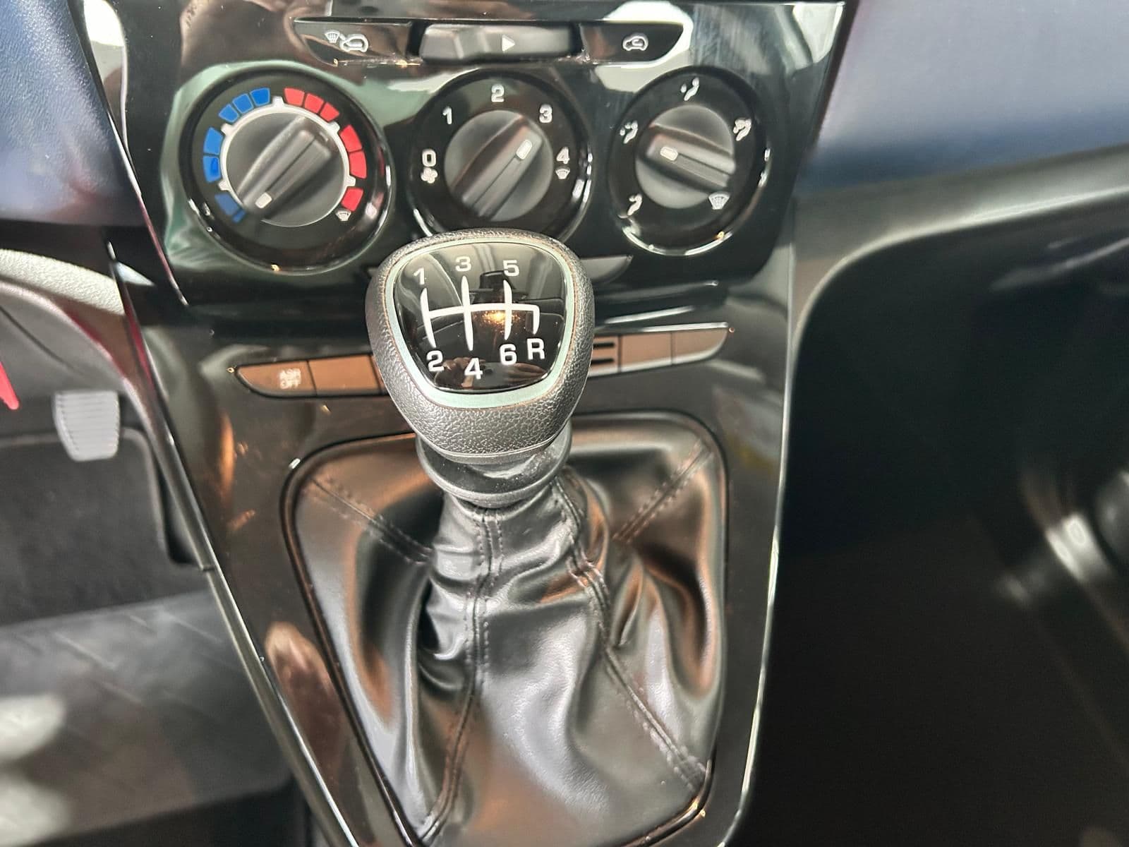 Lancia Ypsilon III 2021 1.0 firefly hybrid Gold SeS - Miniatura 11