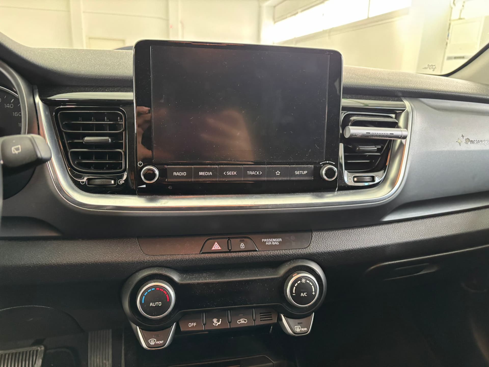 Kia Stonic 1.0 Style ecogpl 95cv dct - Miniatura 15